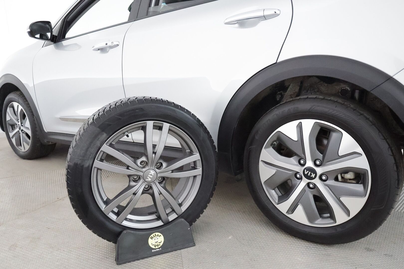 KIA NIRO 2021 64 kWh Advance Plus **Adapt.vakkari / Ilmastoidut nahat / Lämpöpumppu / P.kamera / Muistipenkki / LED / Digimittaristo** - *Super Varusteet* SoH 96,4% / Kahdet hyvät renkaat aluvanteilla / Merkkihuollettu