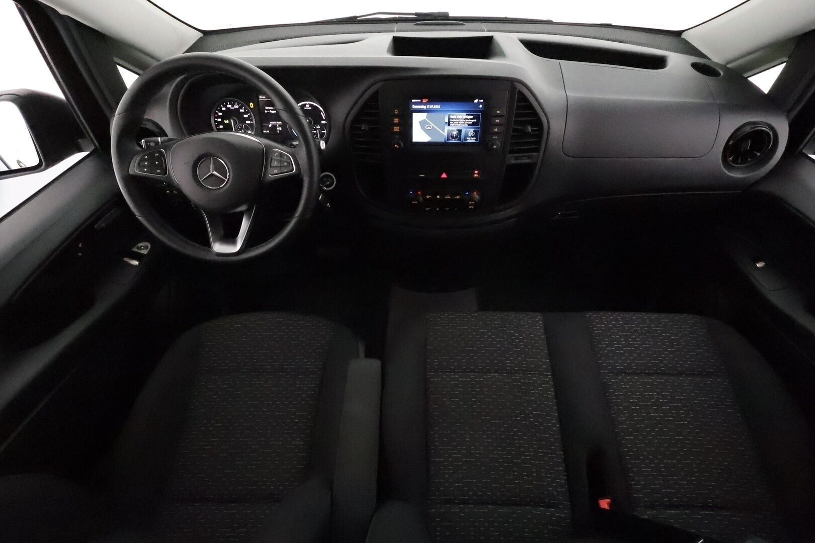 MERCEDES-BENZ eVITO 2024 129 Tourer Pro Extralang 5+1 invapaikka *P.Kamera / Vakkari / Kaistavahti / Navi / Apple&Android / Katveavustin*