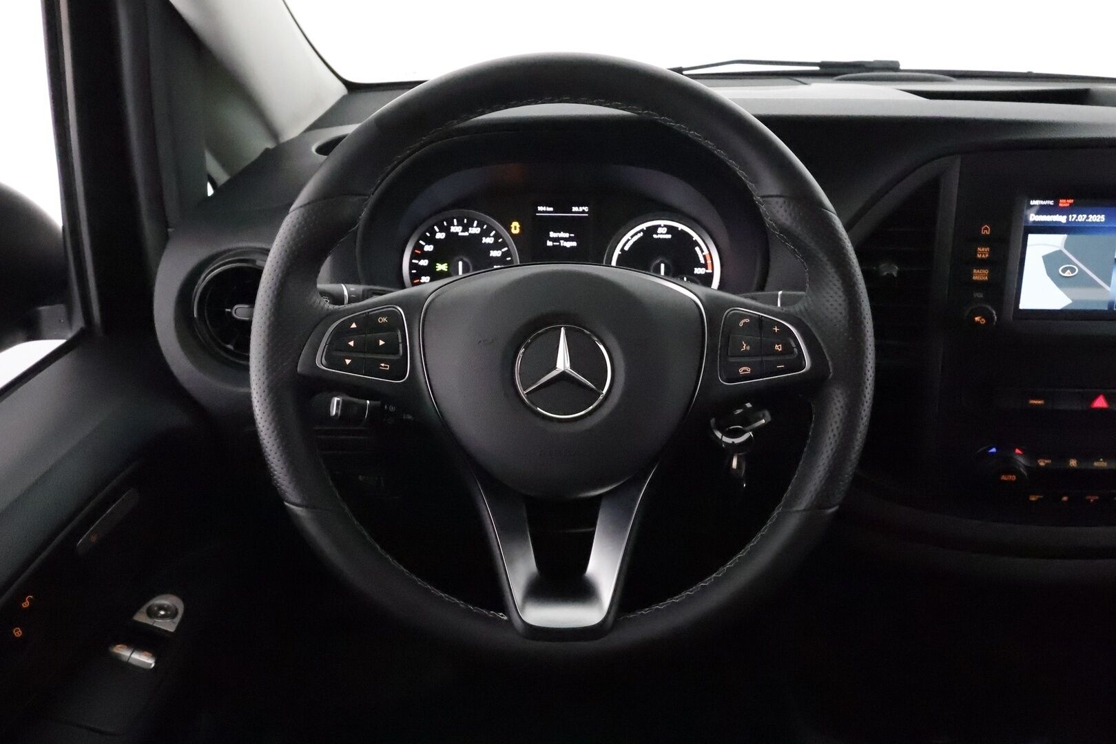 MERCEDES-BENZ eVITO 2024 129 Tourer Pro Extralang 5+1 invapaikka *P.Kamera / Vakkari / Kaistavahti / Navi / Apple&Android / Katveavustin*
