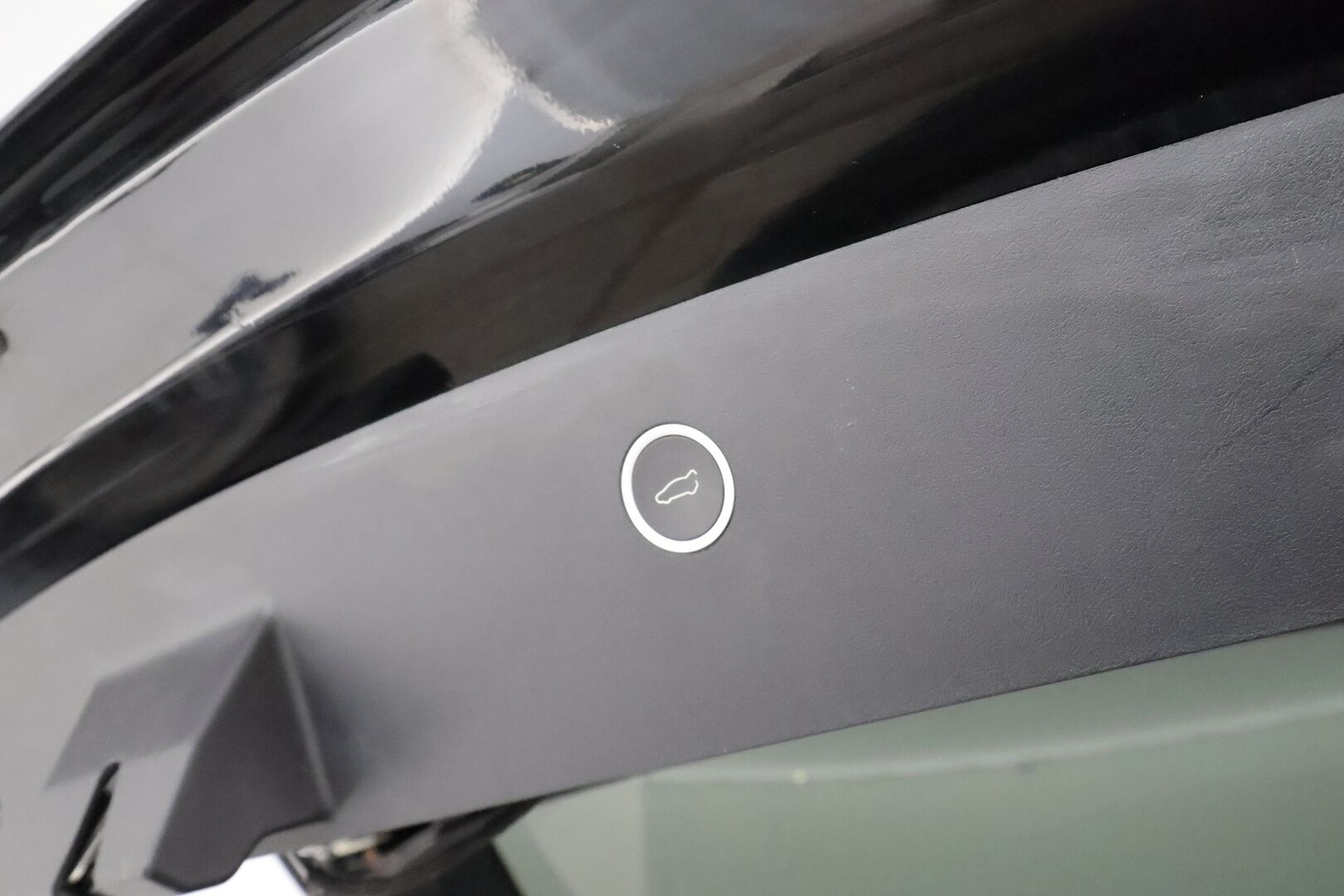 TESLA MODEL X 2020 Performance Ludicrous Dual Motor 6-Paik **Koukku / Adapt.Vakkari / LED-valot / P.kamera / Muistipenkki / Ilma-alusta** - 2,99 % KORKOTARJOUS TÄHÄN AUTOON - Kahdet Renkaat