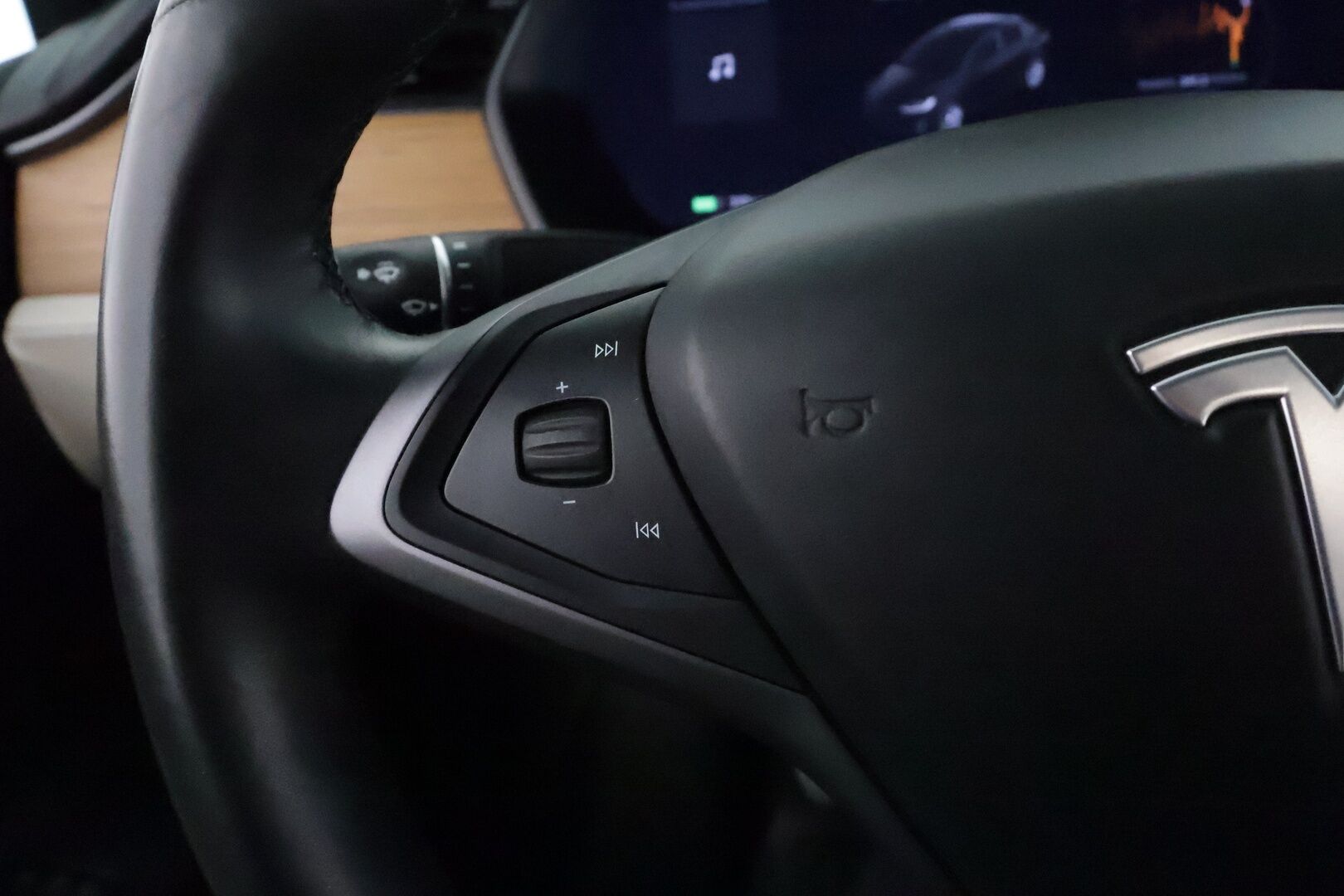 TESLA MODEL X 2020 Performance Ludicrous Dual Motor 6-Paik **Koukku / Adapt.Vakkari / LED-valot / P.kamera / Muistipenkki / Ilma-alusta** - 2,99 % KORKOTARJOUS TÄHÄN AUTOON - Kahdet Renkaat