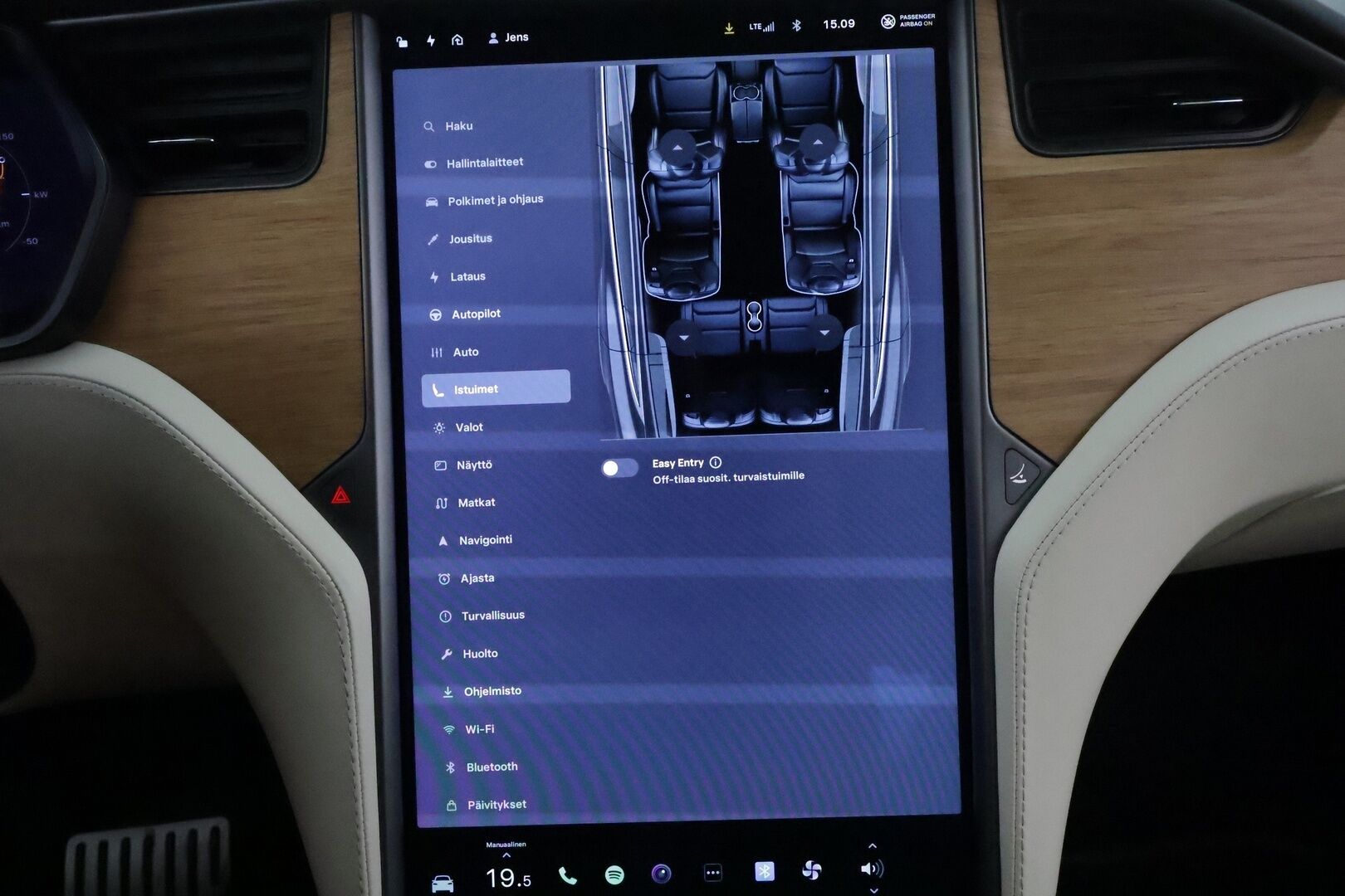 TESLA MODEL X 2020 Performance Ludicrous Dual Motor 6-Paik **Koukku / Adapt.Vakkari / LED-valot / P.kamera / Muistipenkki / Ilma-alusta** - 2,99 % KORKOTARJOUS TÄHÄN AUTOON - Kahdet Renkaat