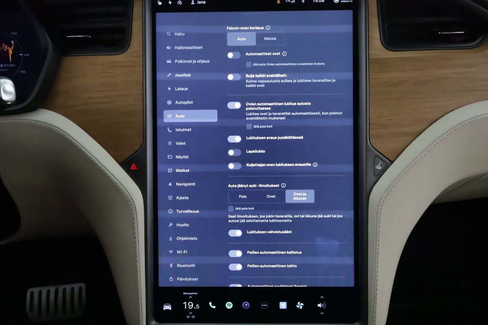 TESLA MODEL X 2020 Performance Ludicrous Dual Motor 6-Paik **Koukku / Adapt.Vakkari / LED-valot / P.kamera / Muistipenkki / Ilma-alusta** - 2,99 % KORKOTARJOUS TÄHÄN AUTOON - Kahdet Renkaat