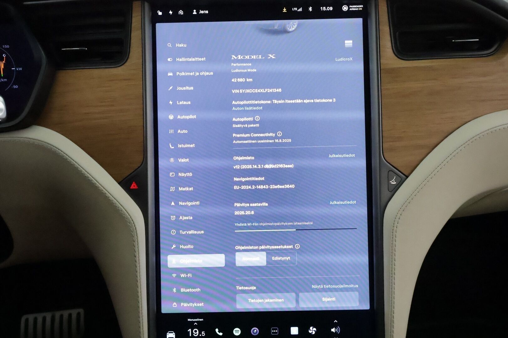 TESLA MODEL X 2020 Performance Ludicrous Dual Motor 6-Paik **Koukku / Adapt.Vakkari / LED-valot / P.kamera / Muistipenkki / Ilma-alusta** - 2,99 % KORKOTARJOUS TÄHÄN AUTOON - Kahdet Renkaat
