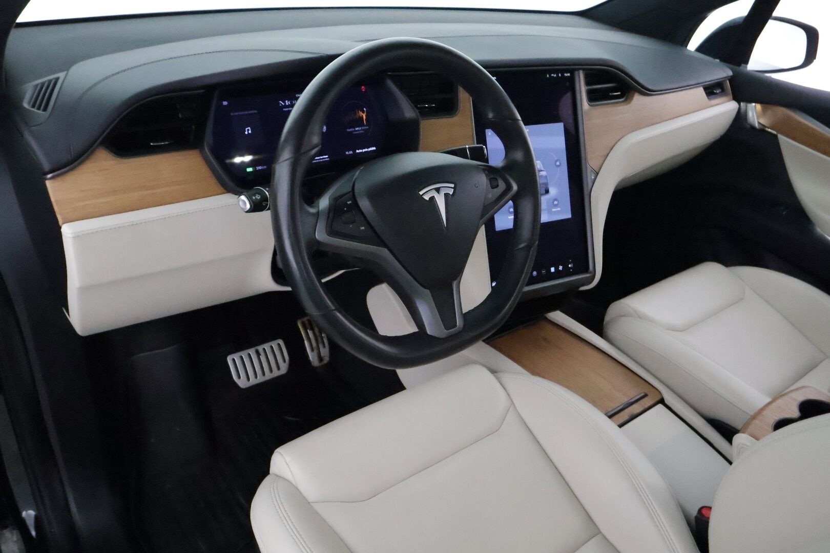 TESLA MODEL X 2020 Performance Ludicrous Dual Motor 6-Paik **Koukku / Adapt.Vakkari / LED-valot / P.kamera / Muistipenkki / Ilma-alusta** - 2,99 % KORKOTARJOUS TÄHÄN AUTOON - Kahdet Renkaat