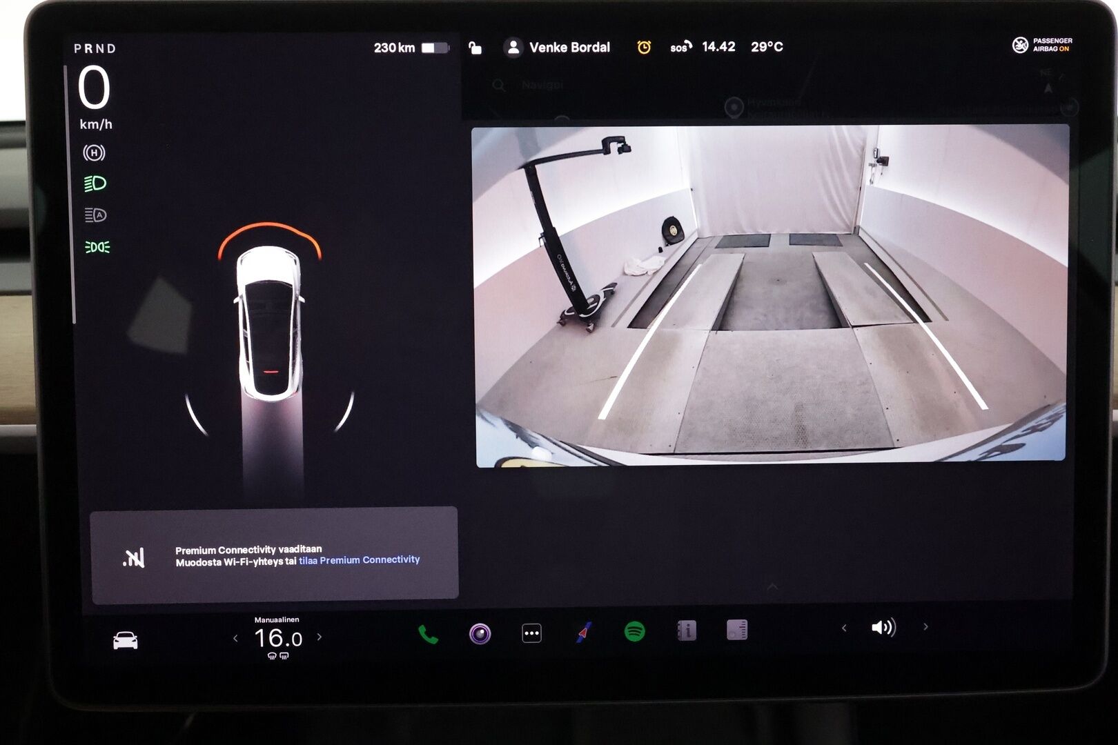 TESLA MODEL Y 2022 Performance AWD AMD Ryzen **Lasikatto / Lämpöpumppu / Adapt.Vakkari / Matrix-LED / P.Kamera / Muistipenkki / Navi** - 3,99 % KORKOTARJOUS TÄHÄN AUTOON - 2x Latauskaapelit / Kahdet Renkaat