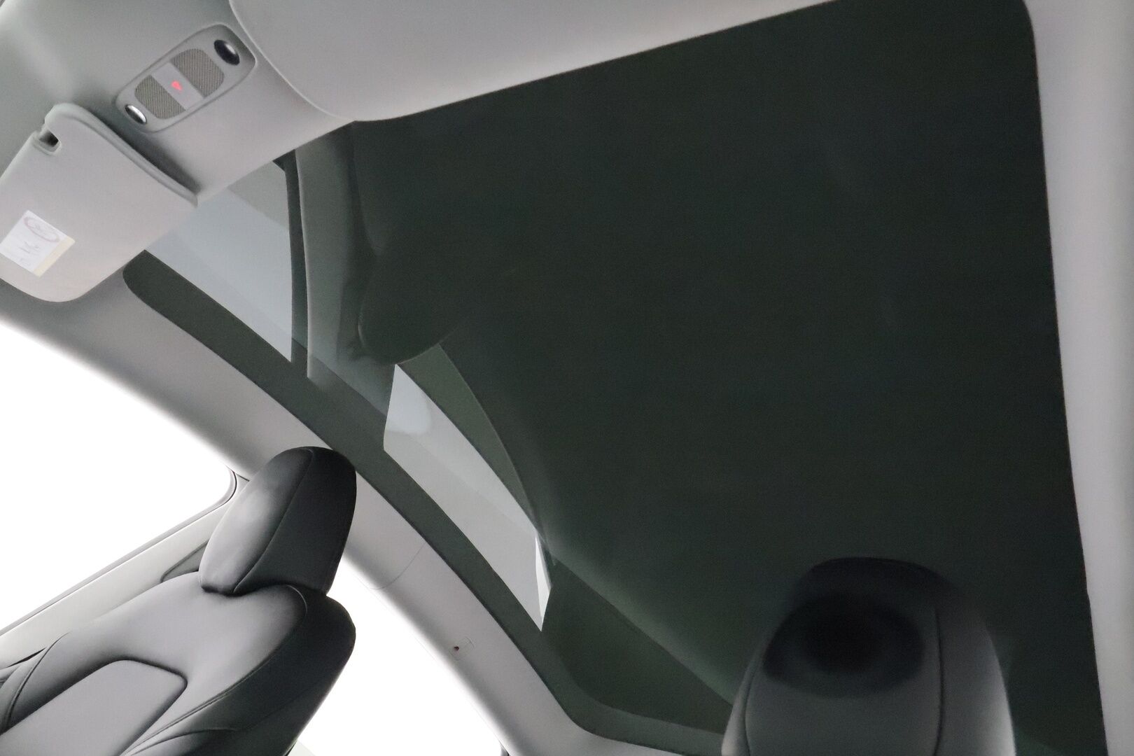 TESLA MODEL Y 2022 Performance AWD AMD Ryzen **Lasikatto / Lämpöpumppu / Adapt.Vakkari / Matrix-LED / P.Kamera / Muistipenkki / Navi** - 3,99 % KORKOTARJOUS TÄHÄN AUTOON - 2x Latauskaapelit / Kahdet Renkaat