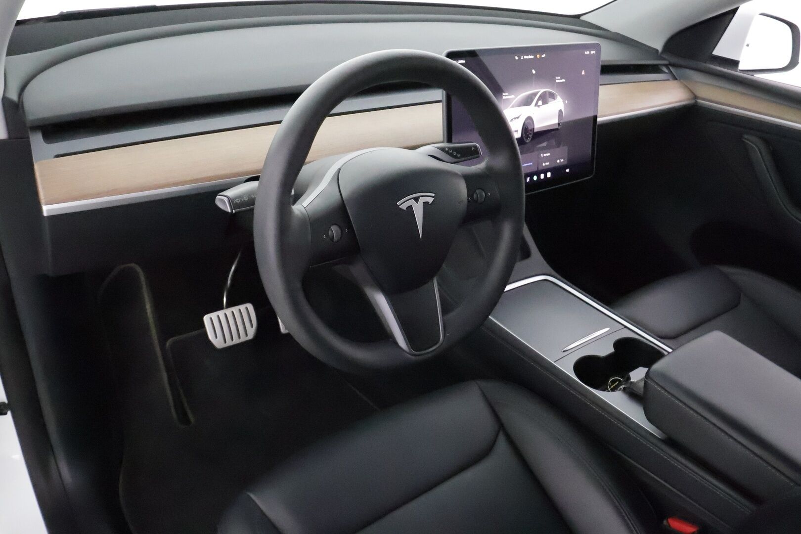 TESLA MODEL Y 2022 Performance AWD AMD Ryzen **Lasikatto / Lämpöpumppu / Adapt.Vakkari / Matrix-LED / P.Kamera / Muistipenkki / Navi** - 3,99 % KORKOTARJOUS TÄHÄN AUTOON - 2x Latauskaapelit / Kahdet Renkaat