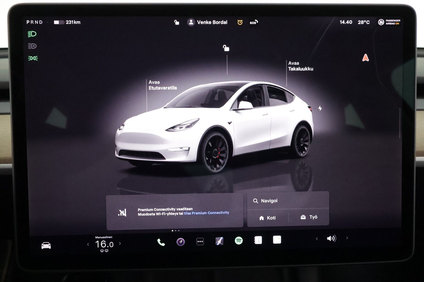 TESLA MODEL Y 2022 Performance AWD AMD Ryzen **Lasikatto / Lämpöpumppu / Adapt.Vakkari / Matrix-LED / P.Kamera / Muistipenkki / Navi** - 3,99 % KORKOTARJOUS TÄHÄN AUTOON - 2x Latauskaapelit / Kahdet Renkaat
