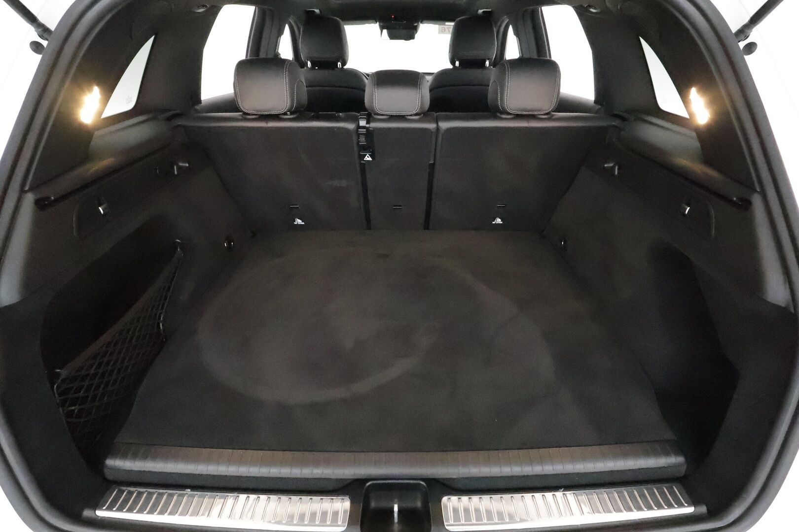 MERCEDES-BENZ GLC 2020 300 e 4MATIC A Business EQ Power **Panorama / Adapt.Vakkari / Multibeam / Koukku / P.kamera / Sporttipenkit / Navi** - 3,99 % KORKOTARJOUS TÄHÄN AUTOON - 2x Latauskaapelit / Kahdet Renkaat