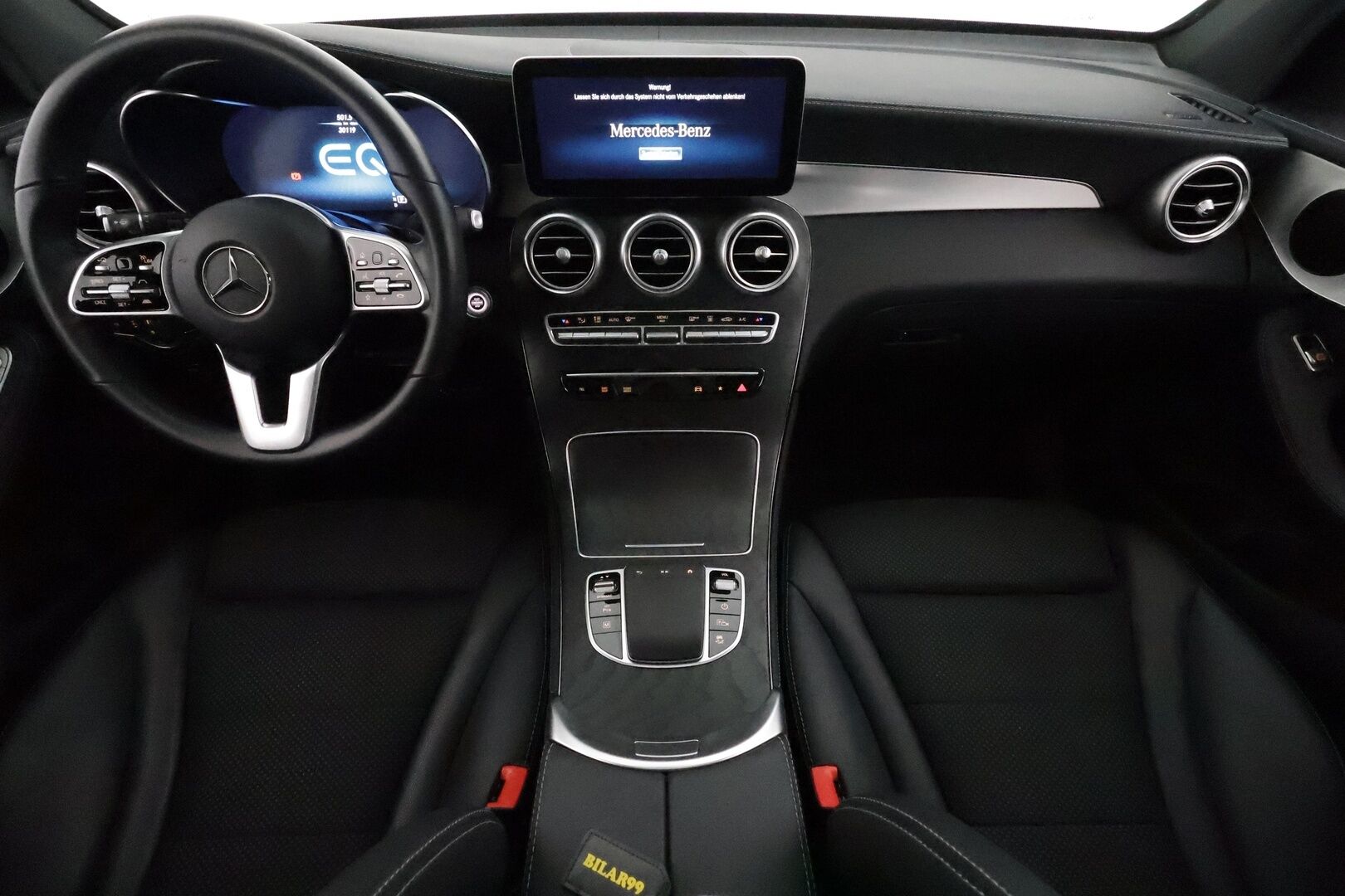 MERCEDES-BENZ GLC 2020 300 e 4MATIC A Business EQ Power **Panorama / Distronic+ / Multibeam / Koukku / P.kamera / Sporttipenkit / Navi** - Lisälämmitin / 2x Latauskaapelit / Kahdet Renkaat / KeylessGo