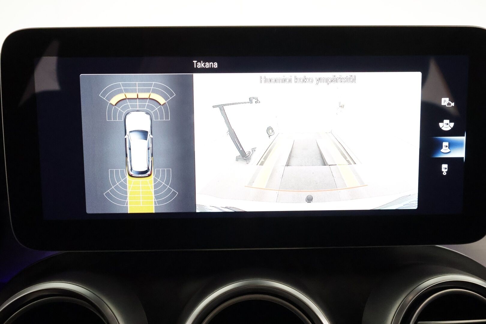 MERCEDES-BENZ GLC 2020 300 e 4MATIC A Business EQ Power **Panorama / Distronic+ / Multibeam / Koukku / P.kamera / Sporttipenkit / Navi** - Lisälämmitin / 2x Latauskaapelit / Kahdet Renkaat / KeylessGo