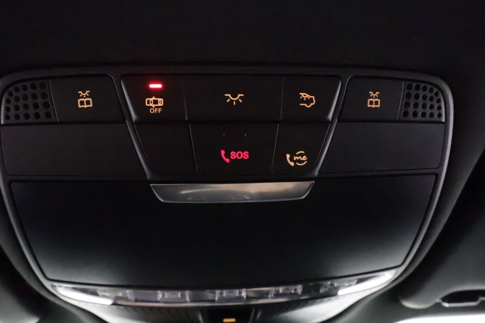 MERCEDES-BENZ GLC 2020 300 e 4MATIC A Business EQ Power **Panorama / Adapt.Vakkari / Multibeam / Koukku / P.kamera / Sporttipenkit / Navi** - 3,99 % KORKOTARJOUS TÄHÄN AUTOON - 2x Latauskaapelit / Kahdet Renkaat