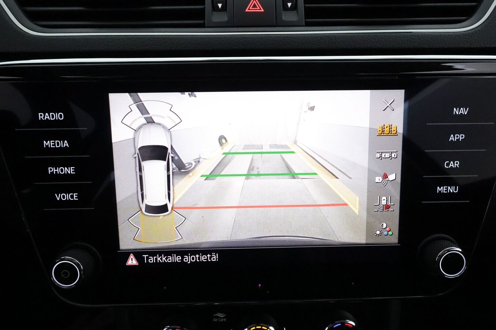SKODA SUPERB 2023 Combi 1.4 TSI PHEV Style iV DSG **Webasto / Koukku / Adapt.Vakkari / Matrix-LED / P.kamera / Muistipenkki / Navi** - 2x Latauskaapelit