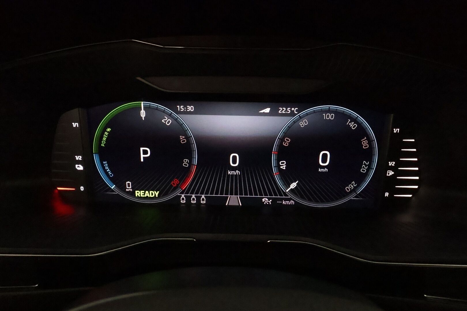 SKODA SUPERB 2023 Combi 1.4 TSI PHEV Style iV DSG **Webasto / Koukku / Adapt.Vakkari / Matrix-LED / P.kamera / Muistipenkki / Navi** - 2x Latauskaapelit