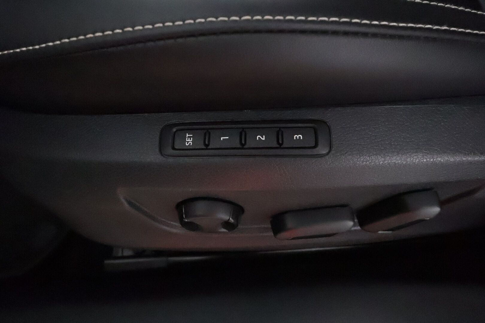 SKODA SUPERB 2023 Combi 1.4 TSI PHEV Style iV DSG **Webasto / Koukku / Adapt.Vakkari / Matrix-LED / P.kamera / Muistipenkki / Navi** - 2x Latauskaapelit