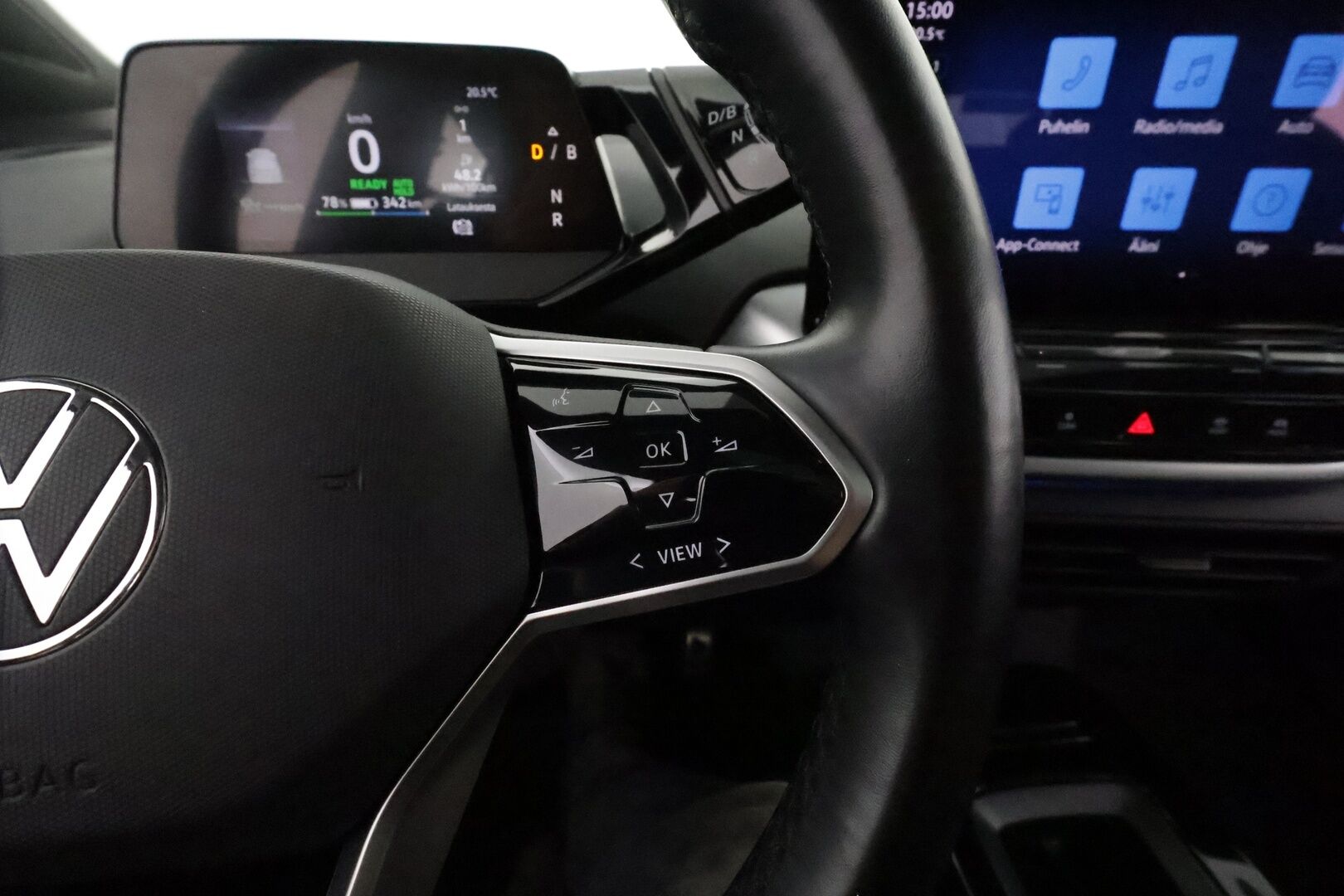 VOLKSWAGEN ID.4 2021 Pro Performance 1ST Max**HUD / Lasikatto / ACC / Matrix-LED / 360° / Lämpöpumppu / Koukku / Hierovat Sportit Muistilla** - **HUIPPU VARUSTEET**