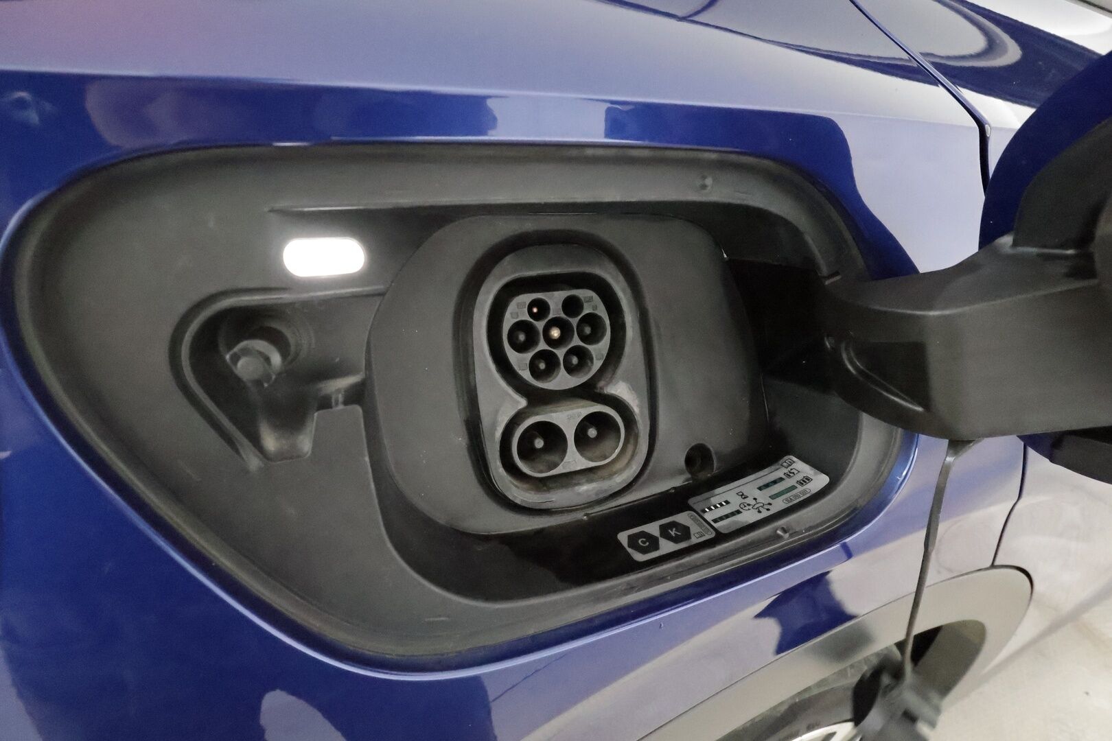 VOLKSWAGEN ID.4 2021 Pro Performance 1ST Max**HUD / Lasikatto / ACC / Matrix-LED / 360° / Lämpöpumppu / Koukku / Hierovat Sportit Muistilla** - **HUIPPU VARUSTEET**