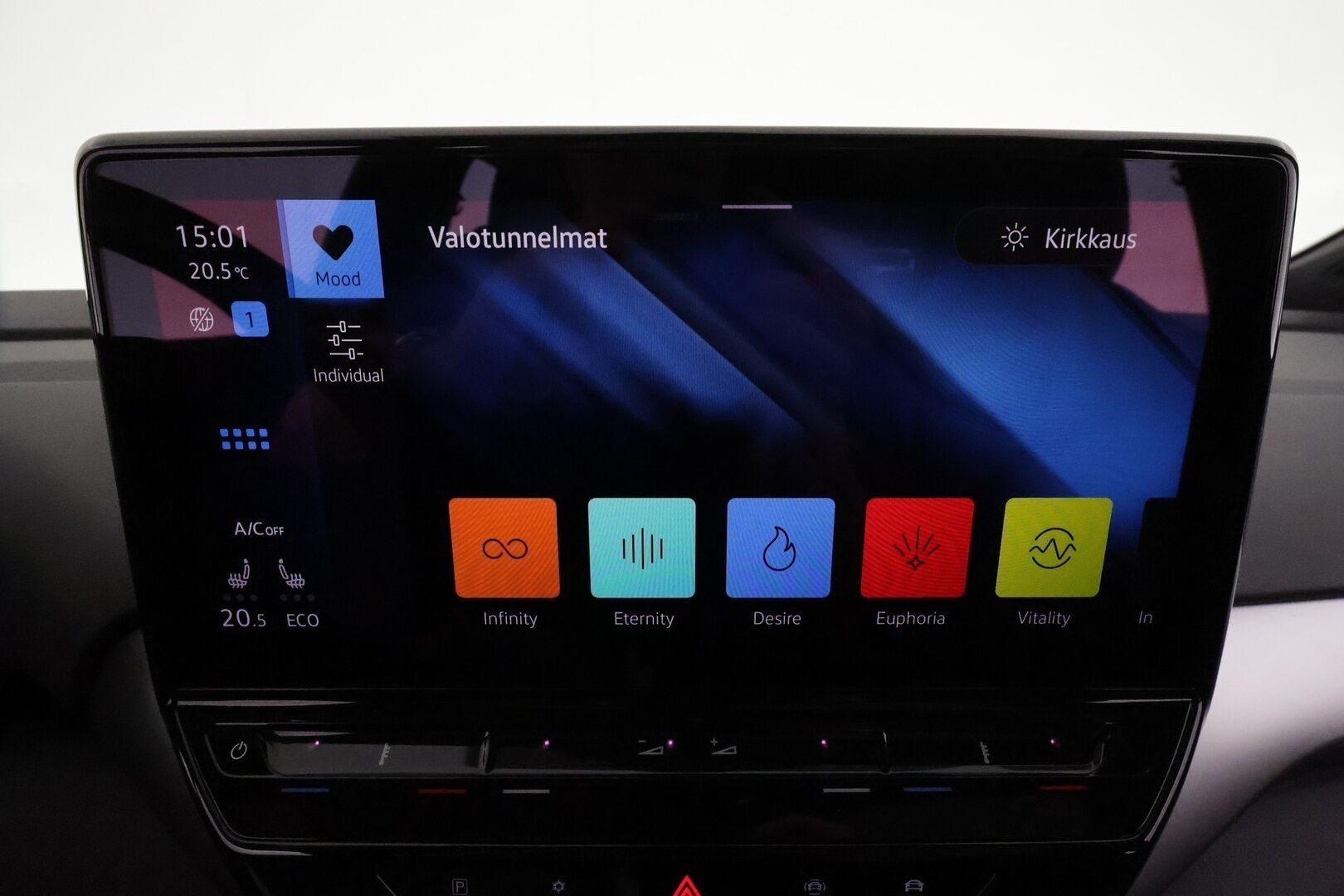 VOLKSWAGEN ID.4 2021 Pro Performance 1ST Max**HUD / Lasikatto / ACC / Matrix-LED / 360° / Lämpöpumppu / Koukku / Hierovat Sportit Muistilla** - **HUIPPU VARUSTEET**