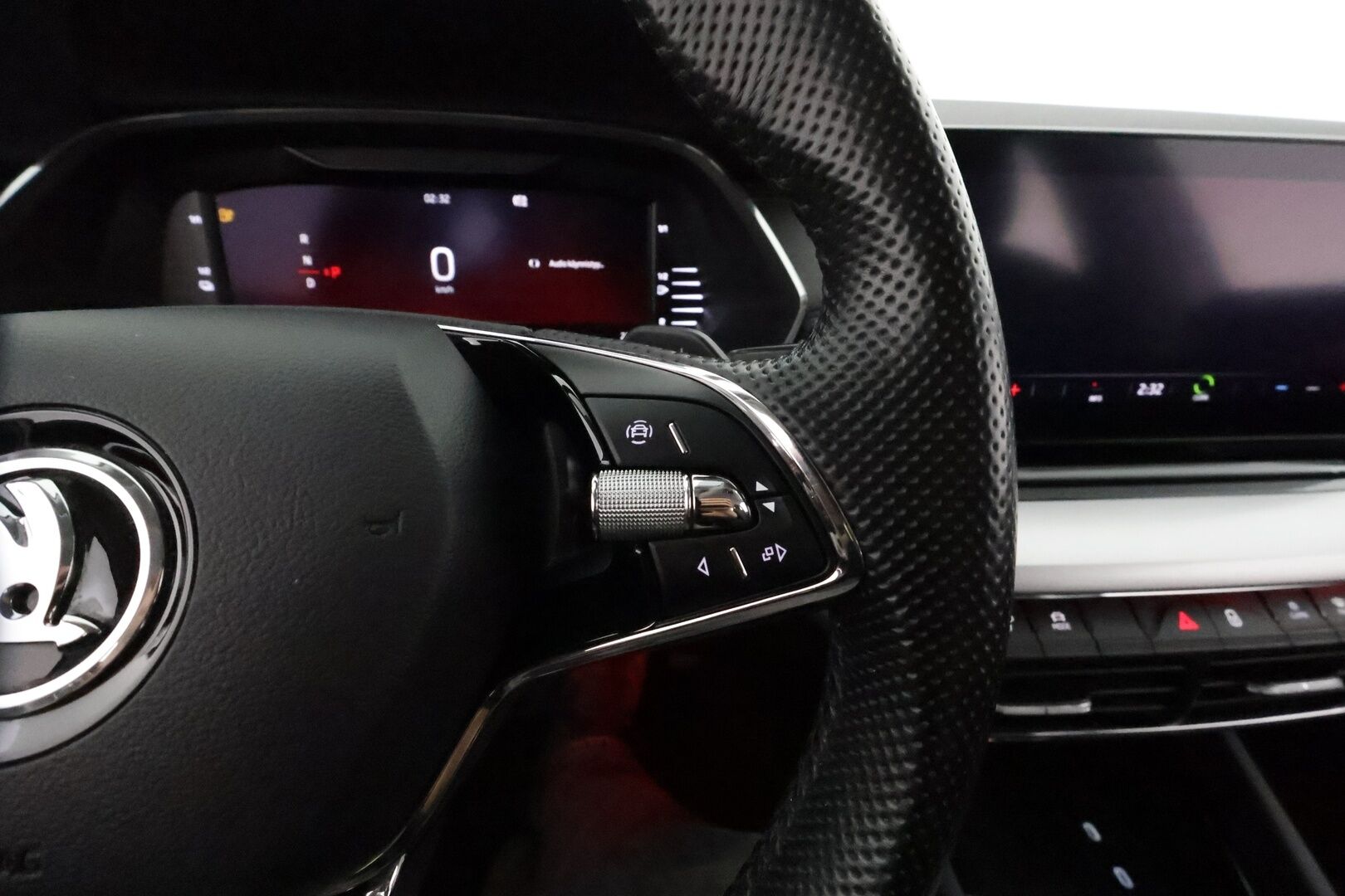 SKODA OCTAVIA 2021 Combi 1,4 TSI PHEV Style iV DSG **Webasto / Koukku / Adapt.Vakkari / Matrix-LED / P.kamera / Kaistavahti / Keyless** - Akku kuntotarkastettu / 2x Latauskaapelit