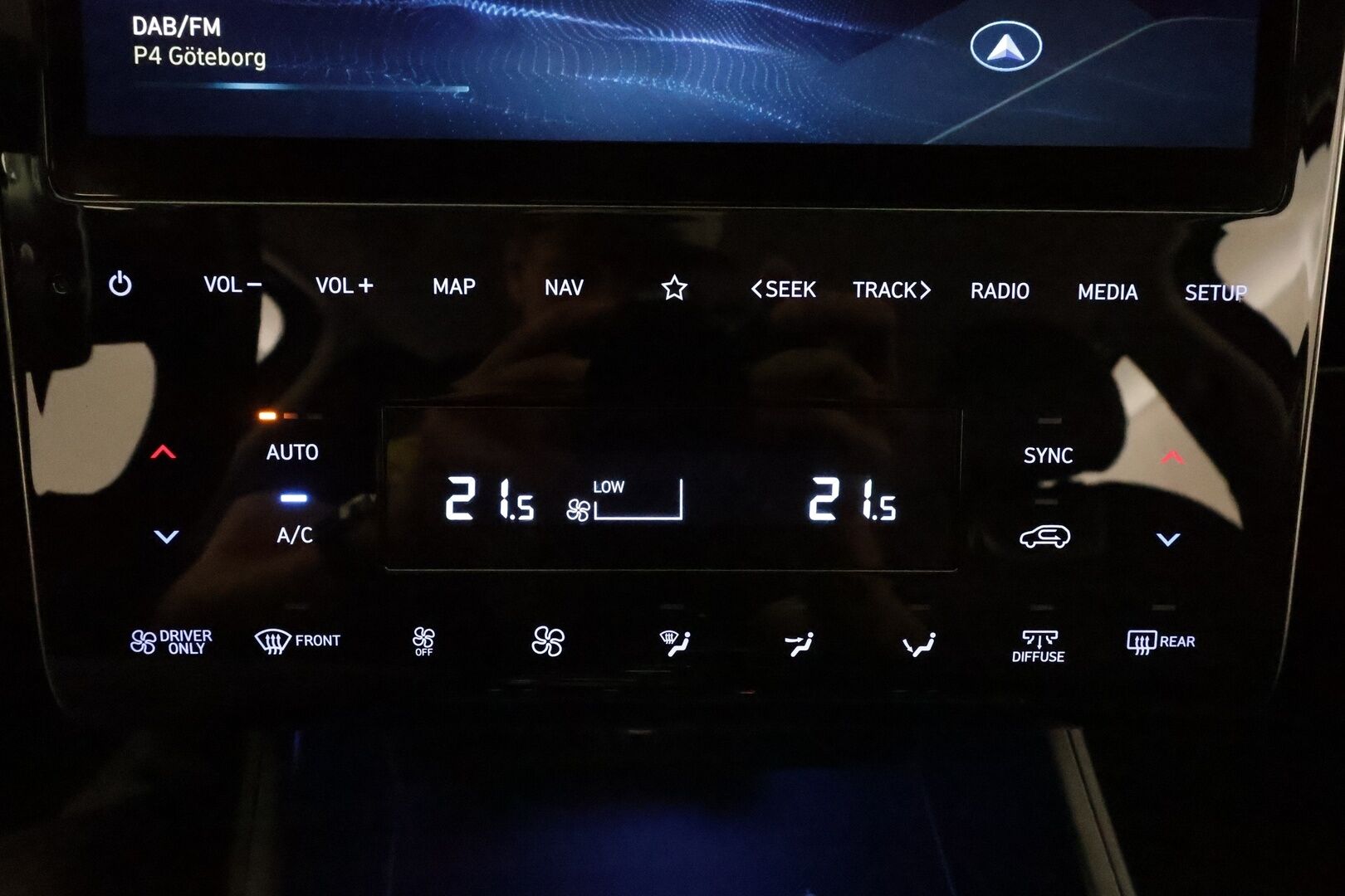 HYUNDAI TUCSON 2022 1.6 T-GDi 265 hv Plug-in 4WD 6AT Premium **Adapt.Vakkari / LED-valot / KRELL / P.kamera / Ilmastoidut Nahat / Navi** - 3,99 % KORKOTARJOUS TÄHÄN AUTOON 31.8. ASTI! - Akku kuntotarkastettu / Kahdet Renkaat
