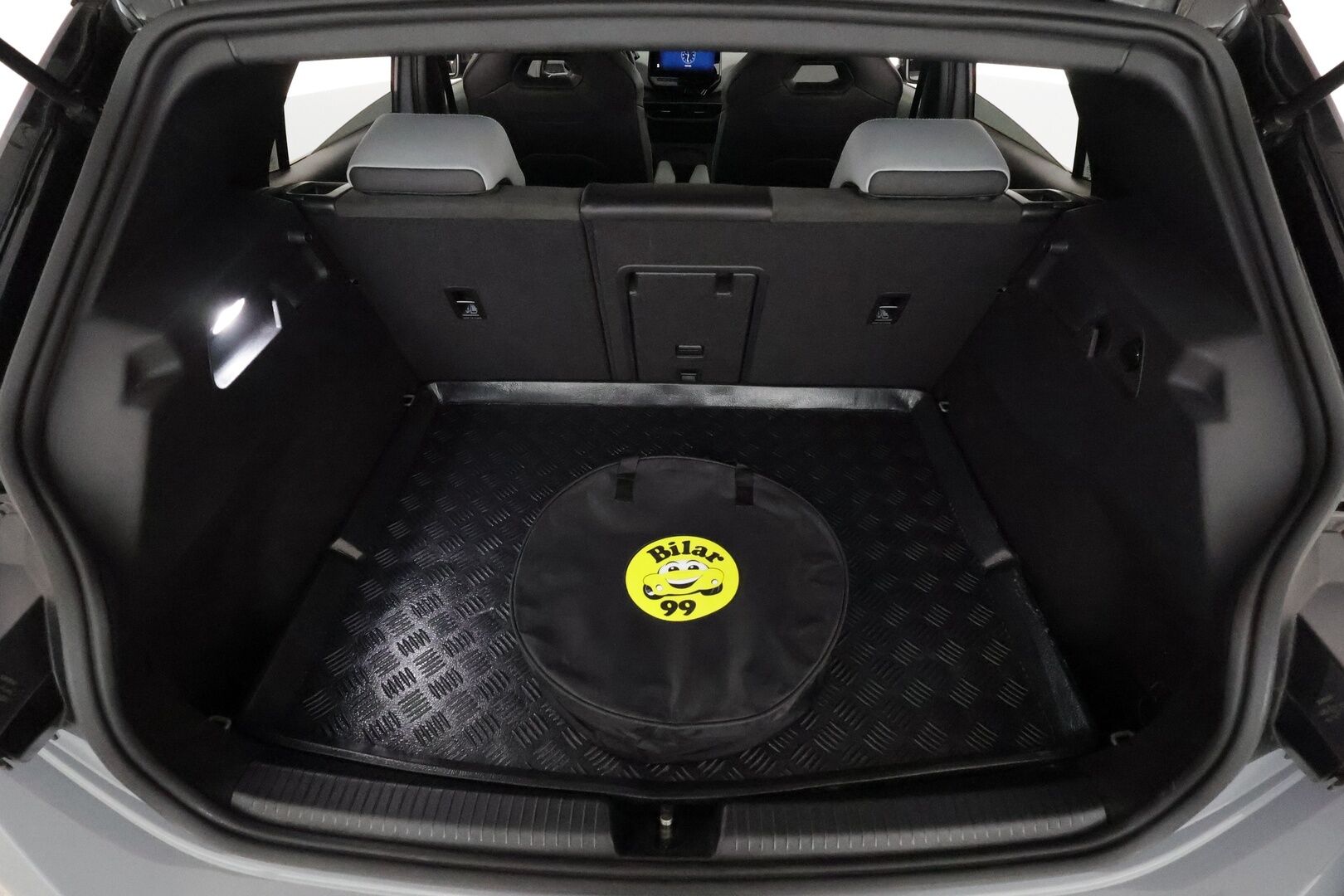 VOLKSWAGEN ID.3 2021 82 kWh PRO S **HUD / Adapt.Vakkari / Matrix-LED / P.Kamera / Hierovat Sporttipenkit / Navi / Kaistavahti / KeylessGO** - Akku kuntotarkastettu 