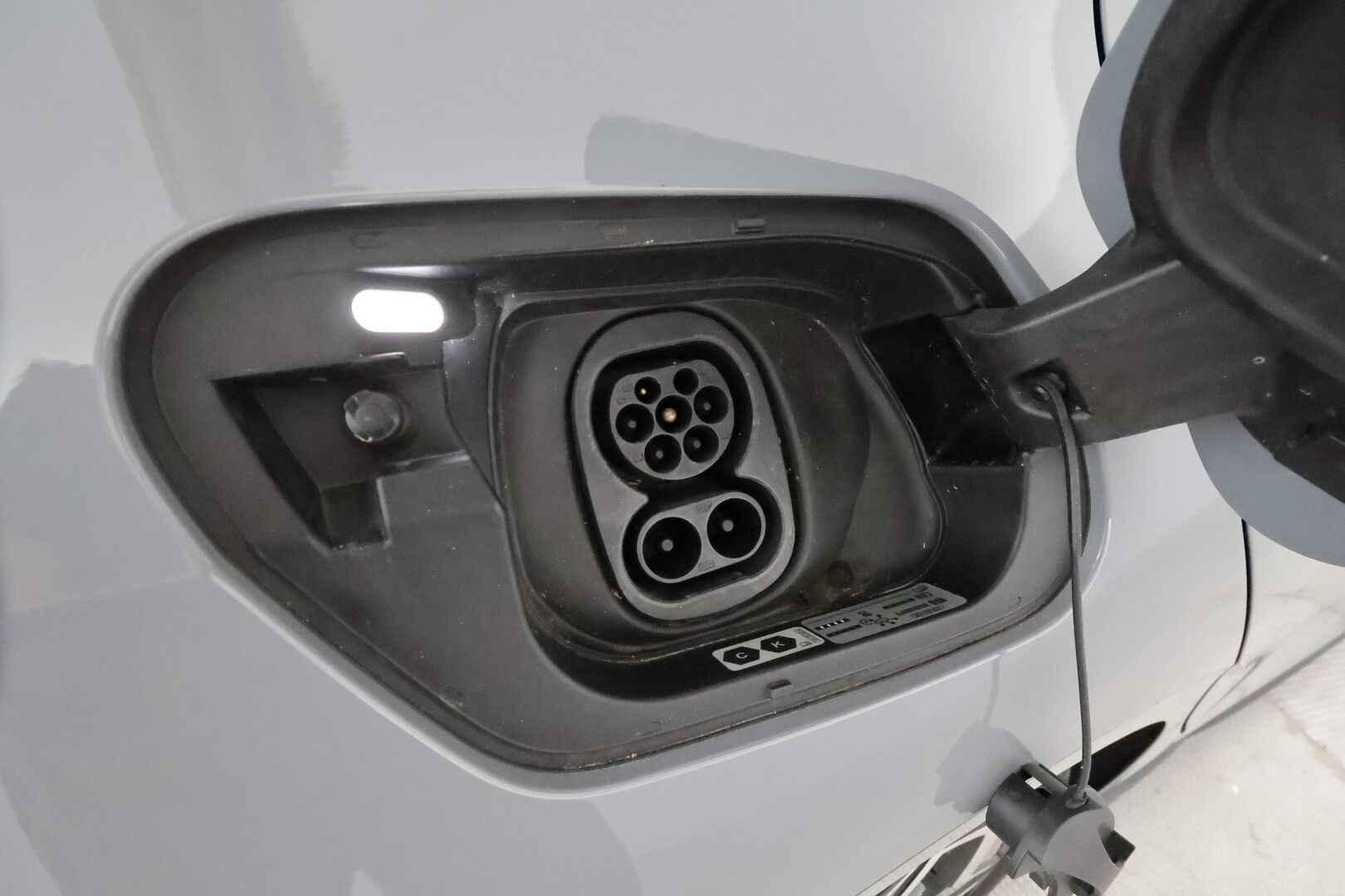 VOLKSWAGEN ID.3 2021 82 kWh PRO S **HUD / Adapt.Vakkari / Matrix-LED / P.Kamera / Hierovat Sporttipenkit / Navi / Kaistavahti / KeylessGO** - Akku kuntotarkastettu 