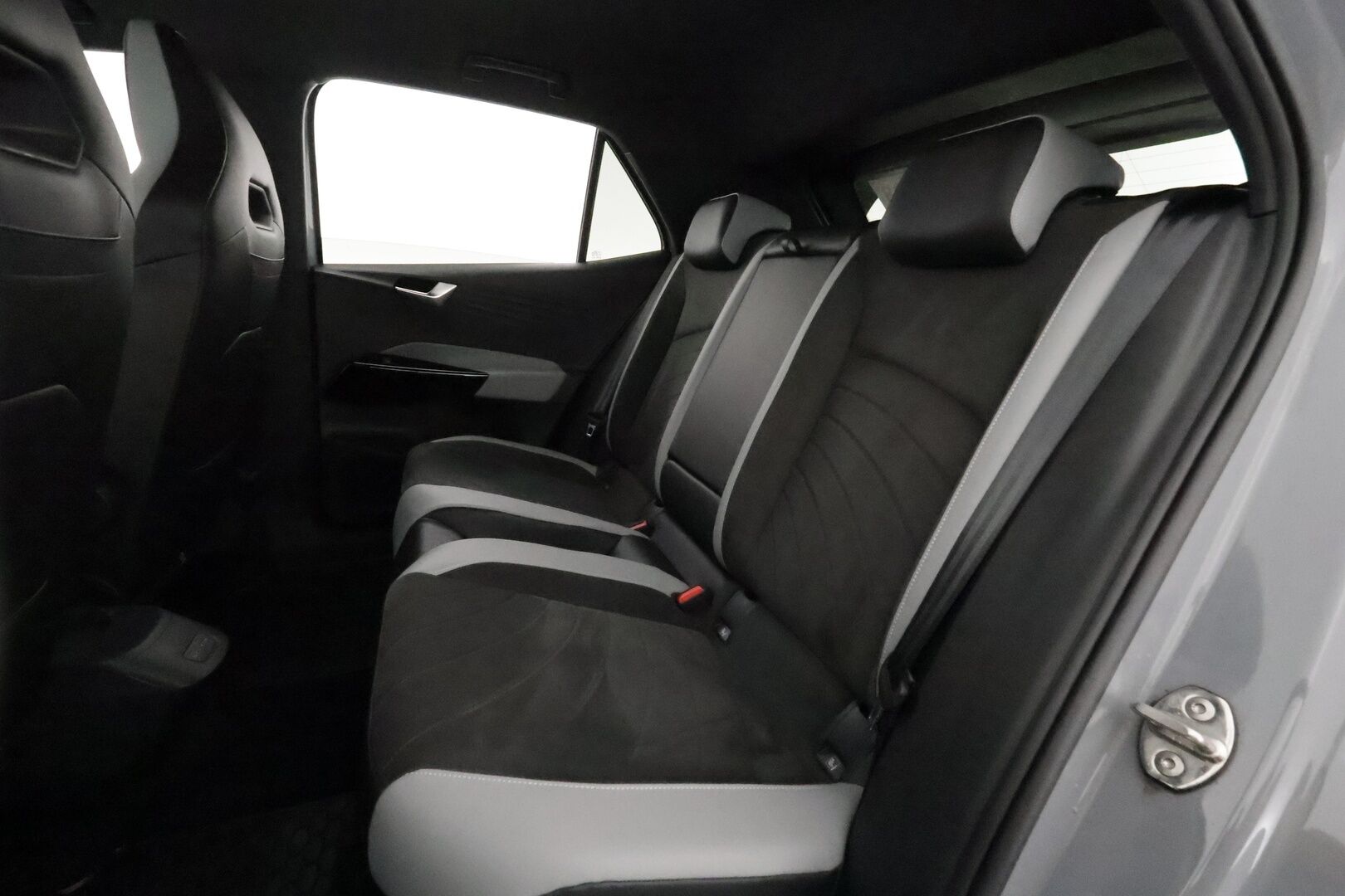 VOLKSWAGEN ID.3 2021 82 kWh PRO S **HUD / Adapt.Vakkari / Matrix-LED / P.Kamera / Hierovat Sporttipenkit / Navi / Kaistavahti / KeylessGO** - Akku kuntotarkastettu 