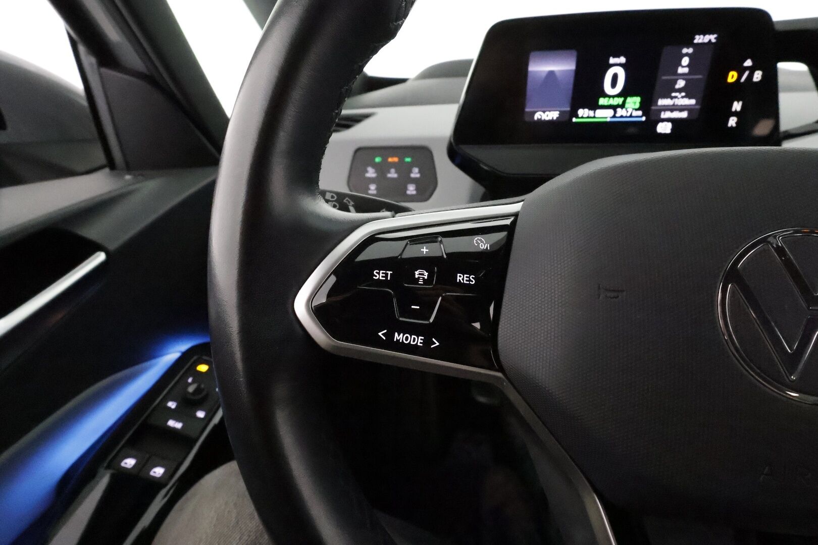 VOLKSWAGEN ID.3 2021 82 kWh PRO S **HUD / Adapt.Vakkari / Matrix-LED / P.Kamera / Hierovat Sporttipenkit / Navi / Kaistavahti / KeylessGO** - Akku kuntotarkastettu 
