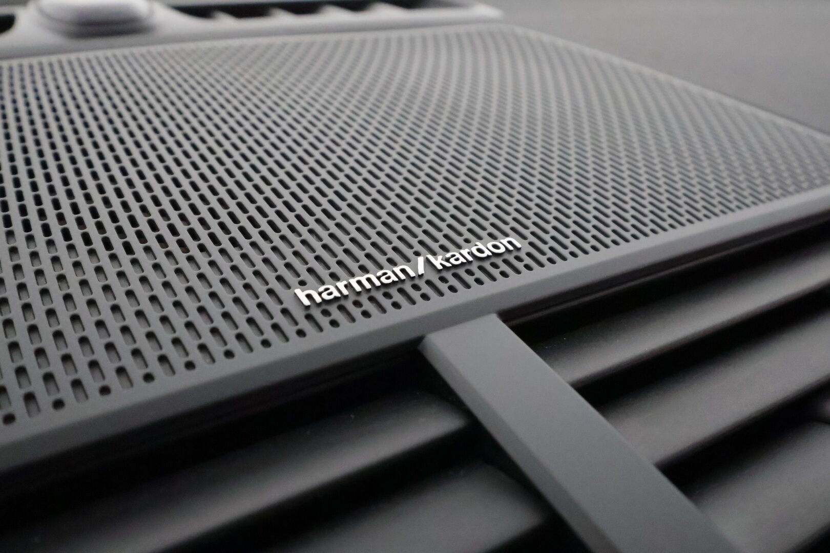 POLESTAR 2 2022 Long Range Single Motor, 170kW, 78kWh ** Lämpöpumppu / Lasikatto / H&K / Apple&Android / Keyless - 3,99 % KORKOTARJOUS TÄHÄN AUTOON - Akku kuntotarkastettu 