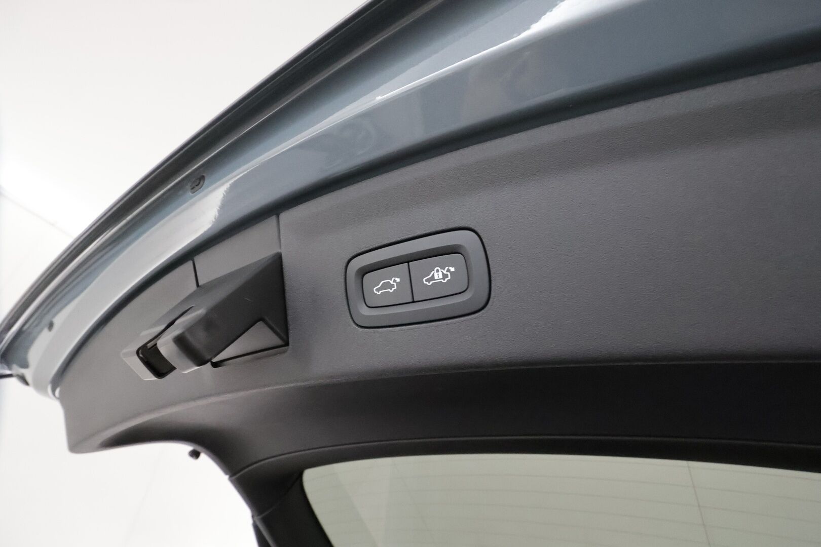 POLESTAR 2 2022 Long Range Single Motor, 170kW, 78kWh ** Lämpöpumppu / Lasikatto / H&K / Apple&Android / Keyless - 3,99 % KORKOTARJOUS TÄHÄN AUTOON - Akku kuntotarkastettu 