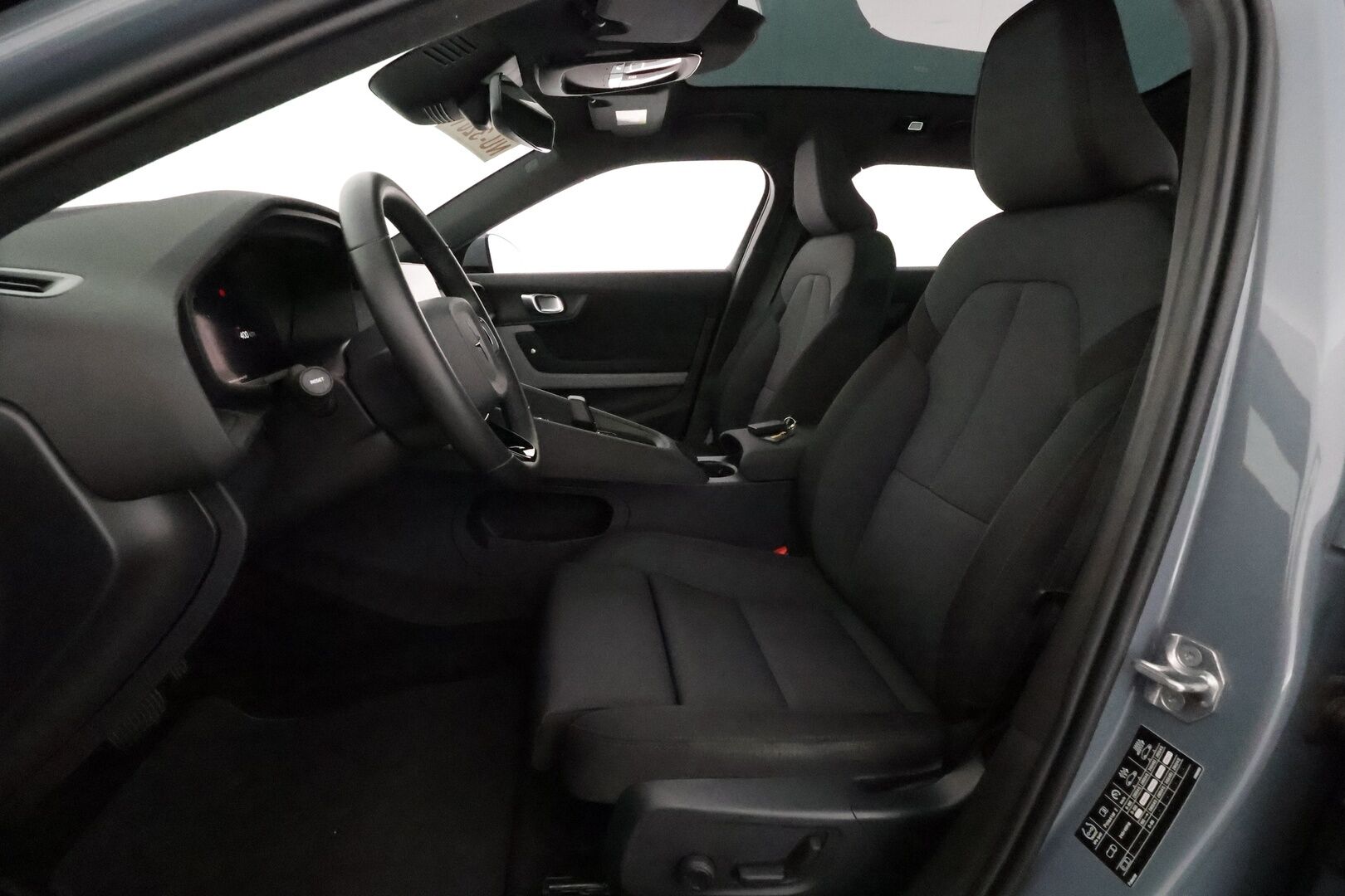 POLESTAR 2 2022 Long Range Single Motor, 170kW, 78kWh ** Lämpöpumppu / Lasikatto / H&K / Apple&Android / Keyless - 3,99 % KORKOTARJOUS TÄHÄN AUTOON - Akku kuntotarkastettu 