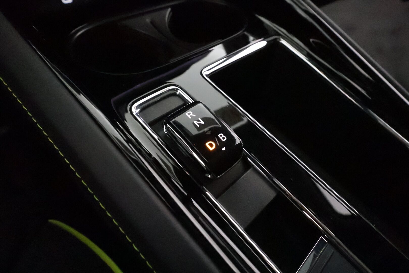 SKODA ENYAQ 2023 Coupe 80x 4x4 RS iV *Lasikatto / Lämpöpumppu / Koukku / ACC / Matrix-LED / P.Kamera / Muistipenkki / Navi* - 3,99 % KORKOTARJOUS TÄHÄN AUTOON - Akku kuntotarkastettu / Kahdet Renkaat / Merkkihuollettu / Huippuvarusteet