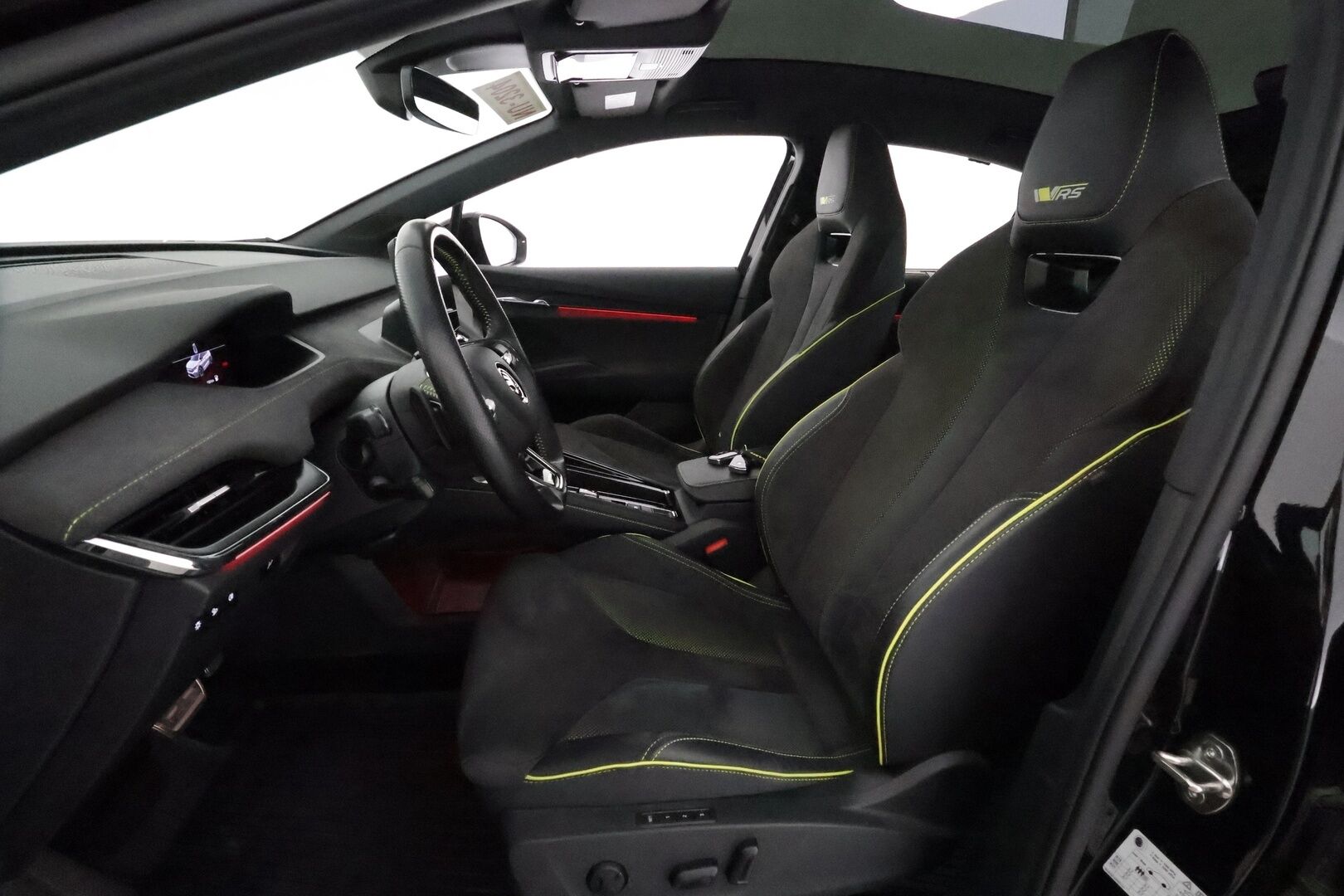 SKODA ENYAQ 2023 Coupe 80x 4x4 RS iV *Lasikatto / Lämpöpumppu / Koukku / ACC / Matrix-LED / P.Kamera / Muistipenkki / Navi* - 3,99 % KORKOTARJOUS TÄHÄN AUTOON - Akku kuntotarkastettu / Kahdet Renkaat / Merkkihuollettu / Huippuvarusteet