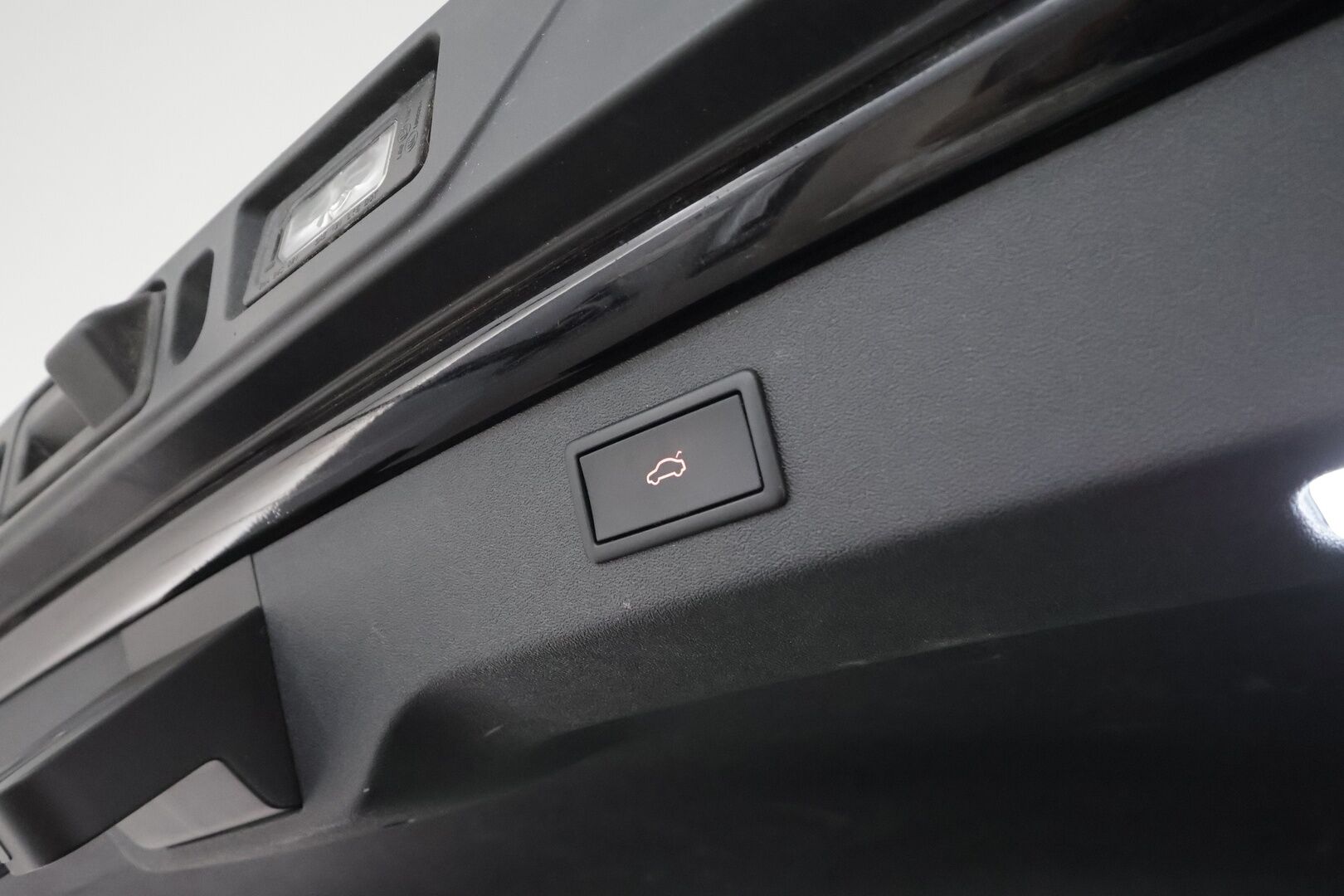 SKODA ENYAQ 2023 Coupe 80x 4x4 RS iV *Lasikatto / Lämpöpumppu / Koukku / ACC / Matrix-LED / P.Kamera / Muistipenkki / Navi* - 3,99 % KORKOTARJOUS TÄHÄN AUTOON - Akku kuntotarkastettu / Kahdet Renkaat / Merkkihuollettu / Huippuvarusteet
