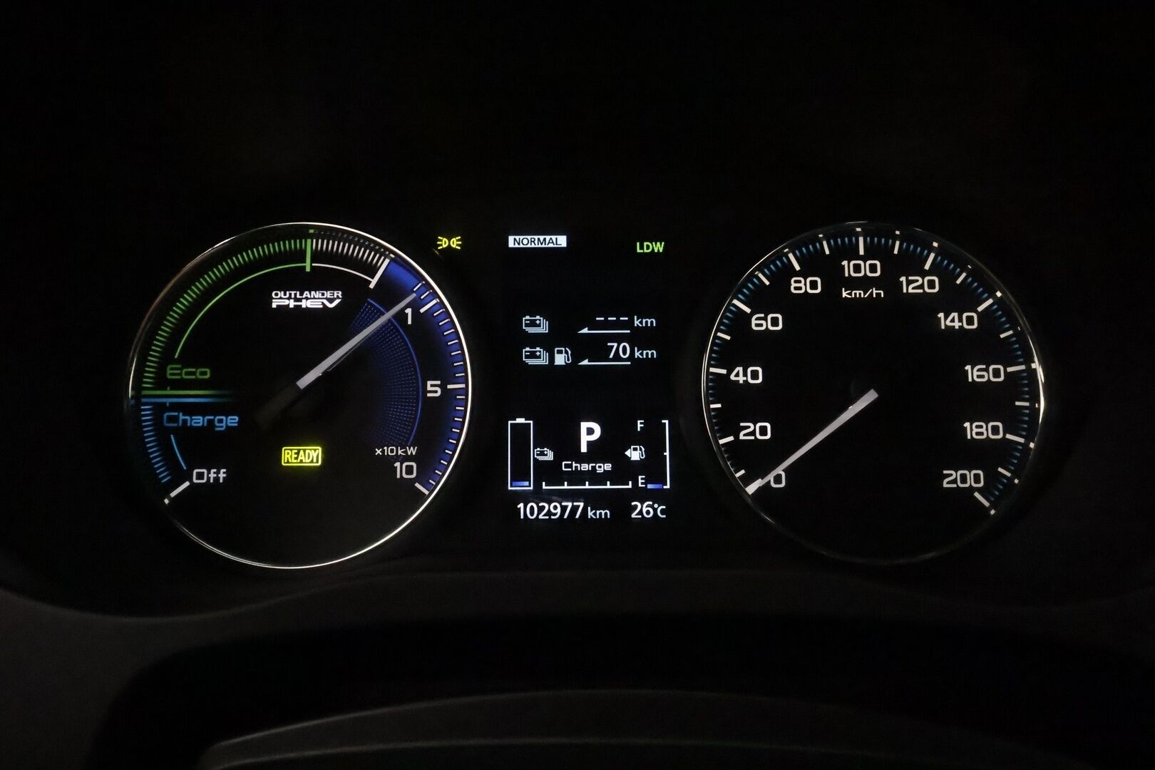 MITSUBISHI OUTLANDER PHEV 2019 2,4 PHEV Instyle 4WD **Koukku / Adapt.Vakkari / LED-valot / 360° / Nahkaverhoilu / Kaistavahti / Keyless** - Kahdet Renkaat / Merkkihuollettu!