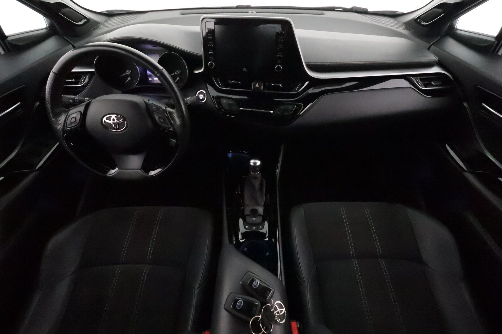 TOYOTA C-HR 2021 2,0 Hybrid GR Sport / Adapt.vakkari / JBL / P.kamera / Sporttipenkit / Apple&Android / Keyless