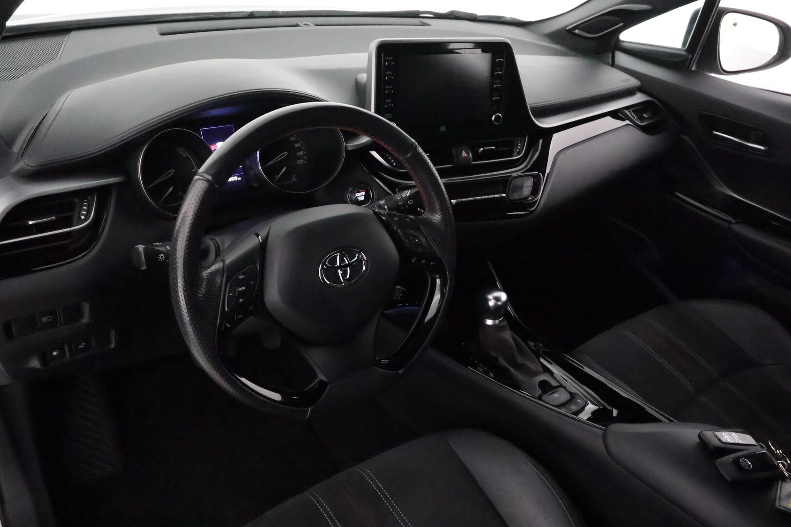 TOYOTA C-HR 2021 2,0 Hybrid GR Sport / Adapt.vakkari / JBL / P.kamera / Sporttipenkit / Apple&Android / Keyless