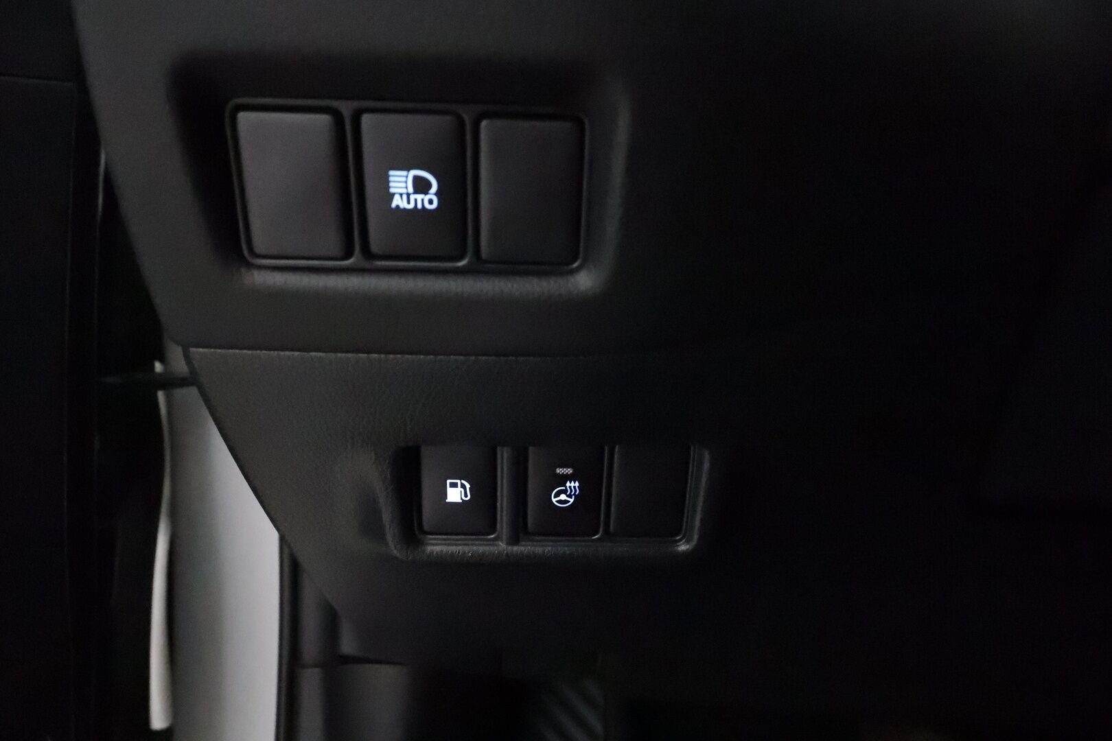 TOYOTA C-HR 2021 2,0 Hybrid GR Sport / Adapt.vakkari / JBL / P.kamera / Sporttipenkit / Apple&Android / Keyless