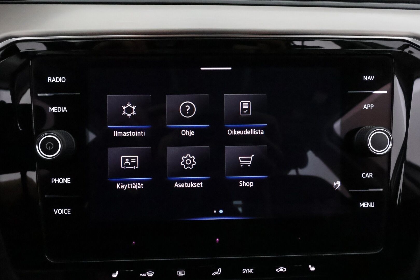 VOLKSWAGEN PASSAT 2022 Variant Alltrack 2,0 TDI SCR 147 kW 4MOTION DSG **Webasto / Koukku / Adapt.Vakkari / Matrix-LED / Nahkaverhoilu / Navi** - 3,99 % KORKOTARJOUS TÄHÄN AUTOON - Kahdet Renkaat / Merkkihuollettu!