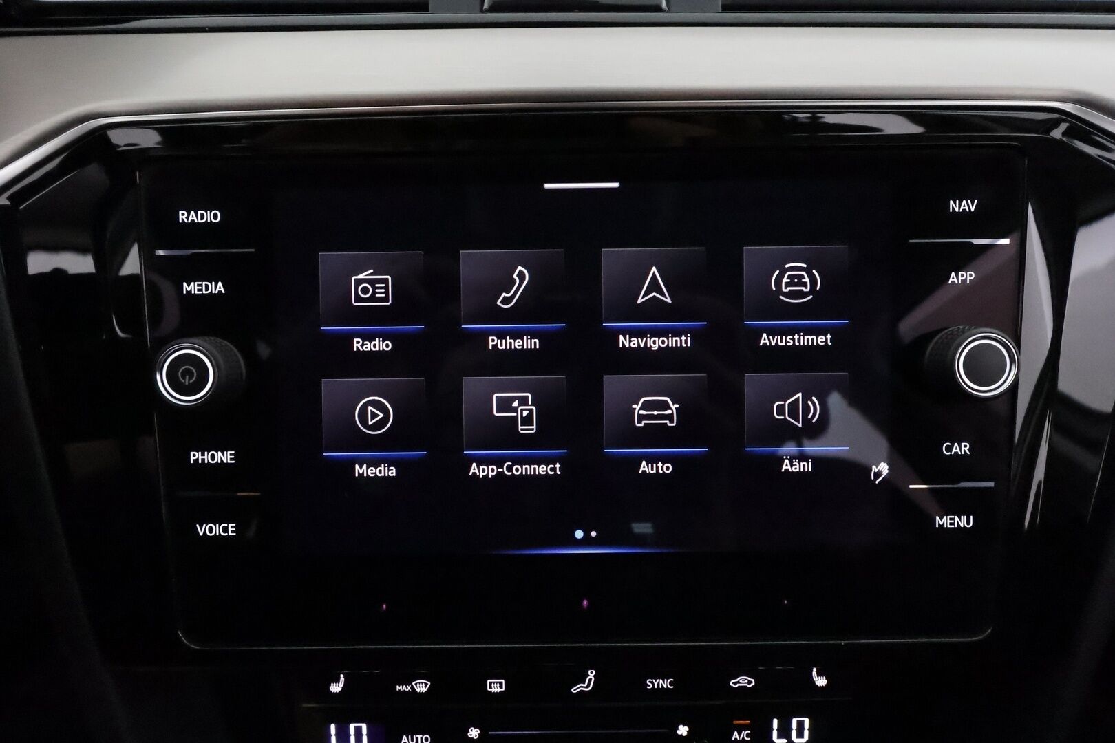 VOLKSWAGEN PASSAT 2022 Variant Alltrack 2,0 TDI SCR 147 kW 4MOTION DSG **Webasto / Koukku / Adapt.Vakkari / Matrix-LED / Nahkaverhoilu / Navi** - 3,99 % KORKOTARJOUS TÄHÄN AUTOON - Kahdet Renkaat / Merkkihuollettu!