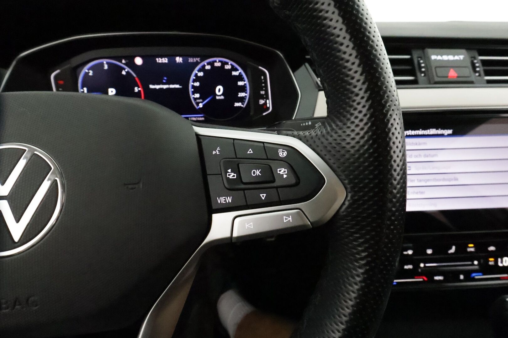 VOLKSWAGEN PASSAT 2022 Variant Alltrack 2,0 TDI SCR 147 kW 4MOTION DSG **Webasto / Koukku / Adapt.Vakkari / Matrix-LED / Nahkaverhoilu / Navi** - 3,99 % KORKOTARJOUS TÄHÄN AUTOON - Kahdet Renkaat / Merkkihuollettu!