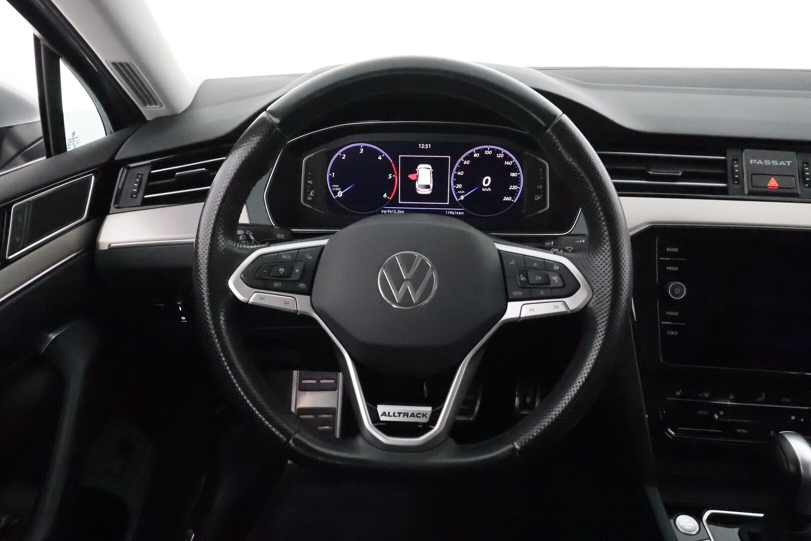 VOLKSWAGEN PASSAT 2022 Variant Alltrack 2,0 TDI SCR 147 kW 4MOTION DSG **Webasto / Koukku / Adapt.Vakkari / Matrix-LED / Nahkaverhoilu / Navi** - 3,99 % KORKOTARJOUS TÄHÄN AUTOON - Kahdet Renkaat / Merkkihuollettu!