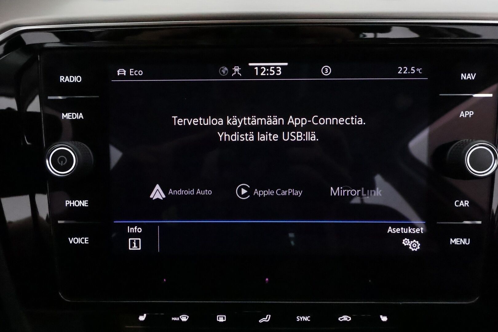 VOLKSWAGEN PASSAT 2022 Variant Alltrack 2,0 TDI SCR 147 kW 4MOTION DSG **Webasto / Koukku / Adapt.Vakkari / Matrix-LED / Nahkaverhoilu / Navi** - 3,99 % KORKOTARJOUS TÄHÄN AUTOON - Kahdet Renkaat / Merkkihuollettu!