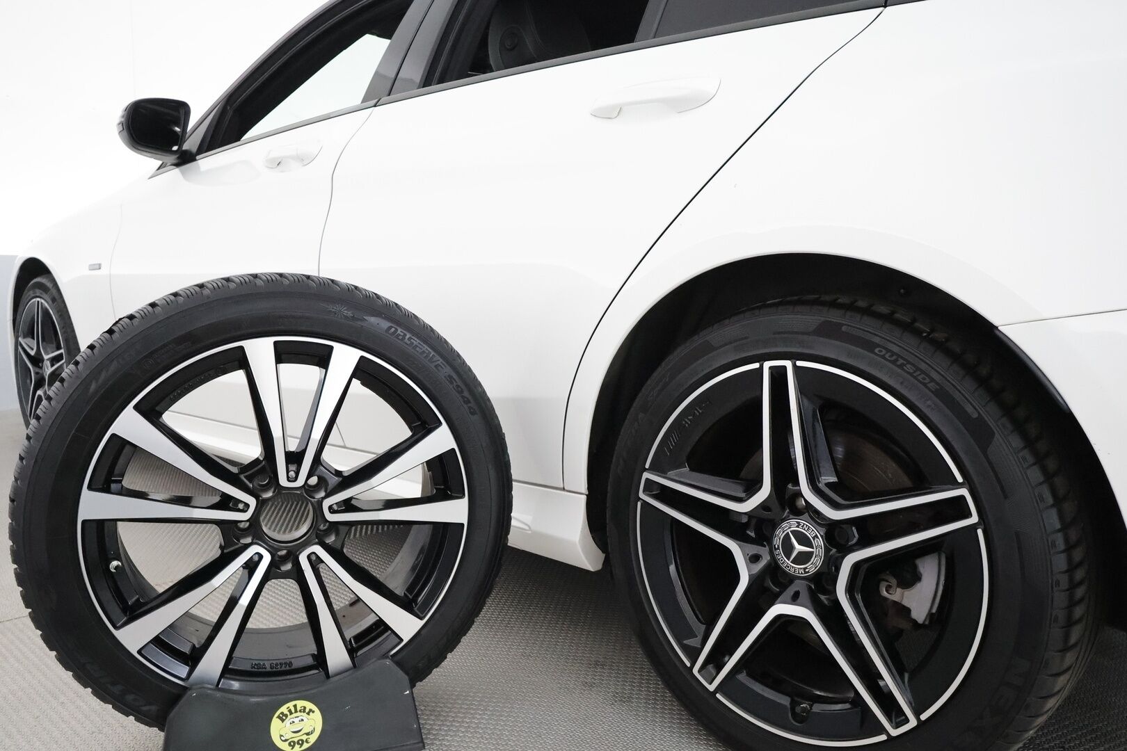 MERCEDES-BENZ C 2020 300 e T A Business AMG Edition EQ Power **Koukku / DTR Pro / LED-High Performance / P.kamera / Sporttipenkit** - Kahdet hyvät renkaat / 2x Latauskaapelit / Todella siistikuntoinen