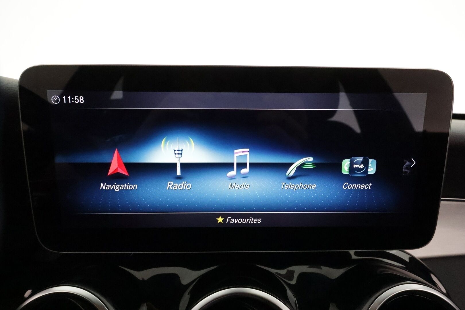 MERCEDES-BENZ C 2020 300 e T A Business AMG Edition EQ Power **Koukku / DTR Pro / LED-High Performance / P.kamera / Sporttipenkit** - Kahdet hyvät renkaat / 2x Latauskaapelit / Todella siistikuntoinen