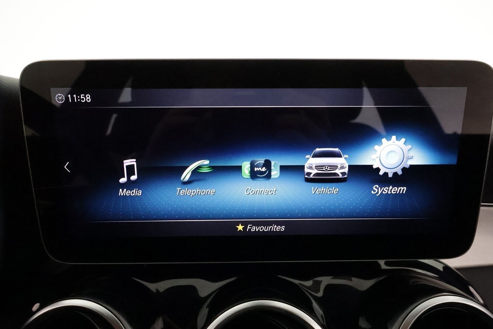 MERCEDES-BENZ C 2020 300 e T A Business AMG Edition EQ Power **Koukku / DTR Pro / LED-High Performance / P.kamera / Sporttipenkit** - Kahdet hyvät renkaat / 2x Latauskaapelit / Todella siistikuntoinen