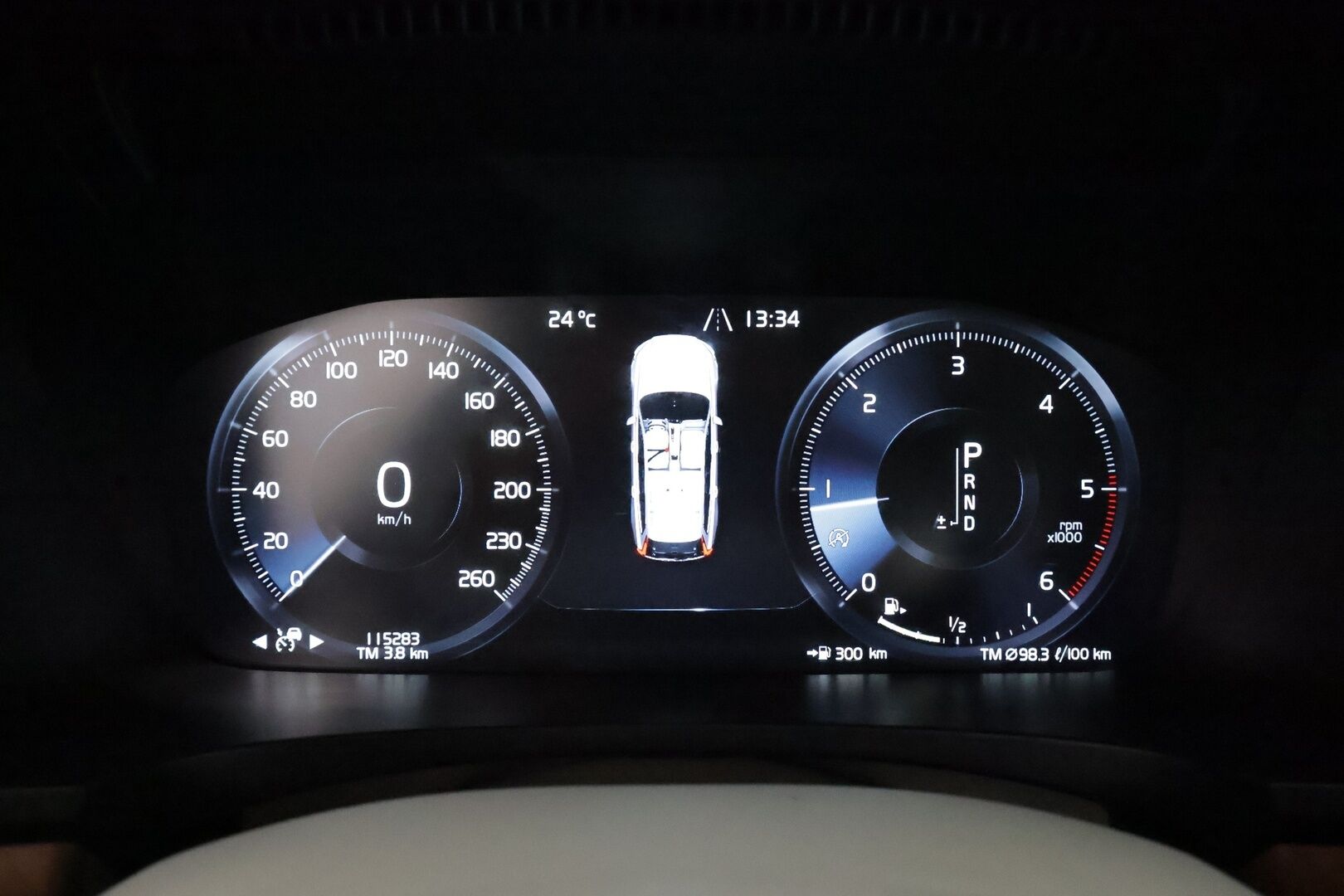 Volvo V90 2017 D5 AWD Inscription aut **HUD / Adapt.vakkari / Koukku / 360.kamera / Muistipenkki / Vaaleat nahat / Full LED / Navi** - 3,99 % KORKOTARJOUS TÄHÄN AUTOON - Kahdet renkaat aluvanteilla / Penkinlämmittimet takana / BLIS 