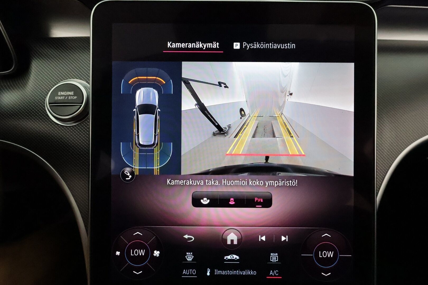 MERCEDES-BENZ C 2023 300 e T A - Distronic Pro / Vetokoukku / Peruutuskamera / Comand Navi / Vetokoukku / Puolinahkasisusta / LED High Perf / KATSO HINTA!