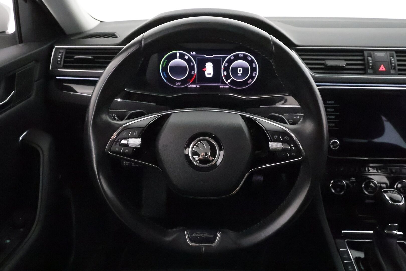 SKODA SUPERB 2021 Combi 1,4 TSI PHEV L&K iV DSG **Canton / Webasto / Koukku / Adapt.Vakkari / Matrix-LED / Muistinahat / P.kamera / Navi** - Merkkihuollettu!